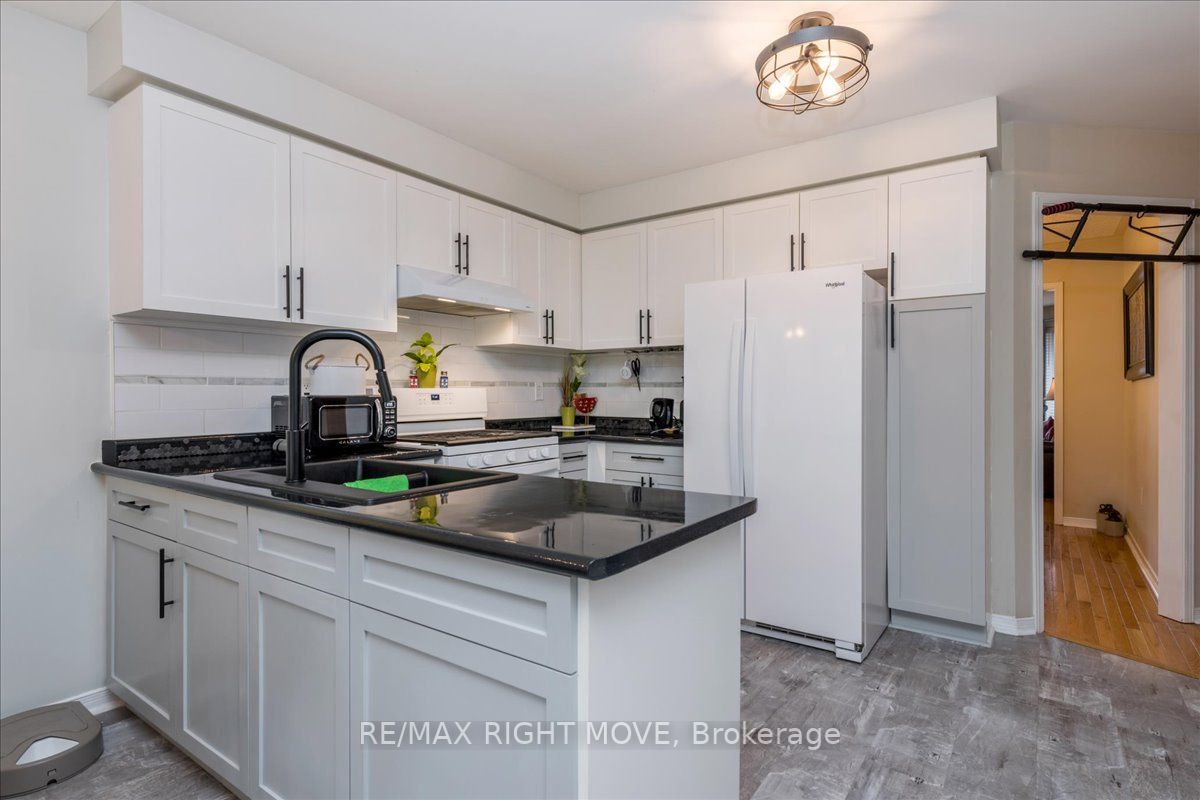 33 Carter Cres