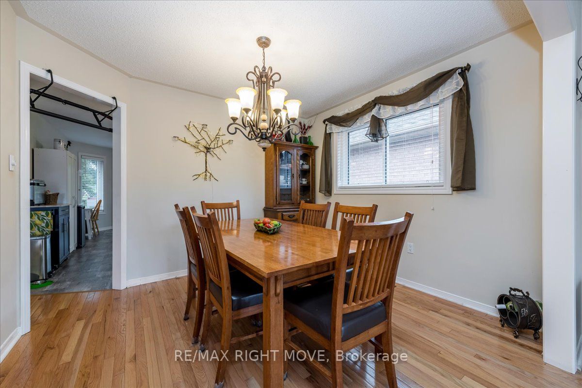 33 Carter Cres