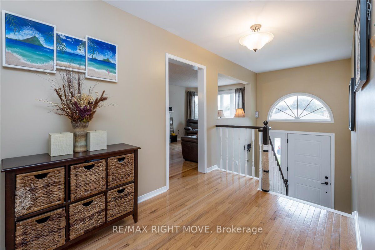 33 Carter Cres
