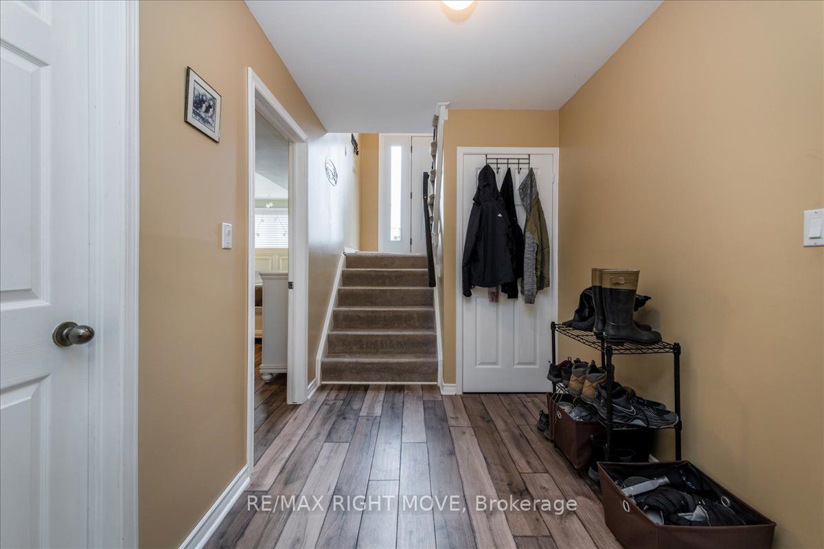 33 Carter Cres