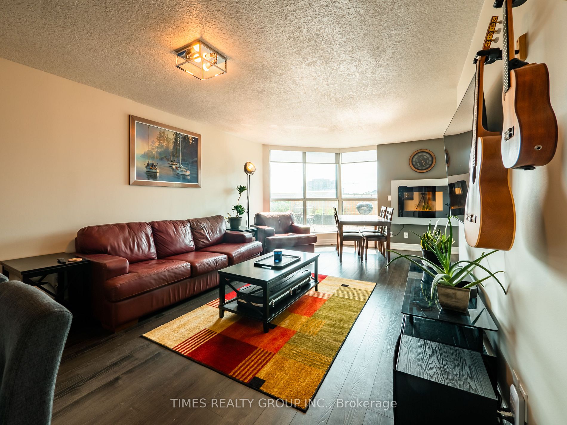 140 Dunlop St E, #303