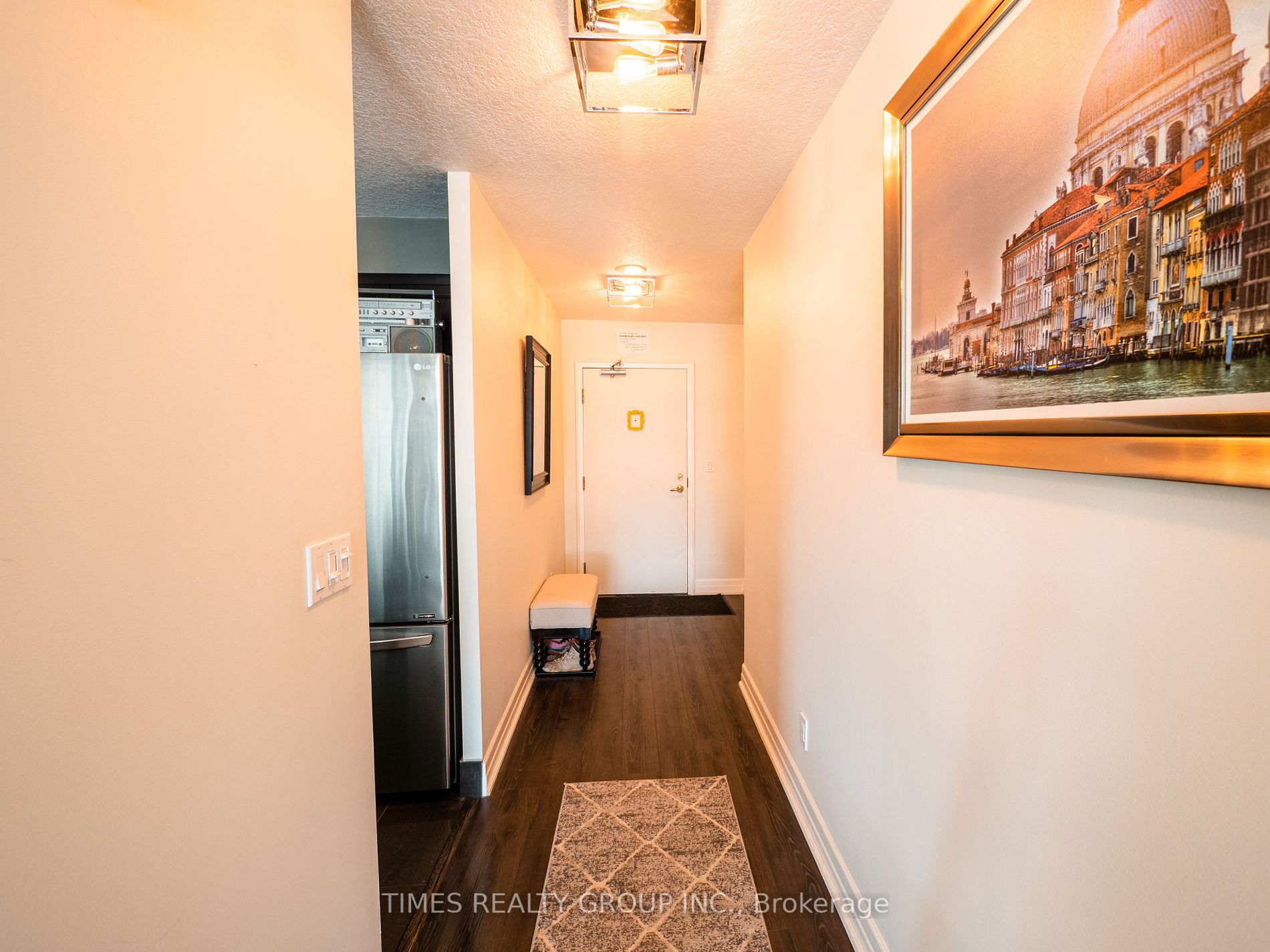 140 Dunlop St E, #303