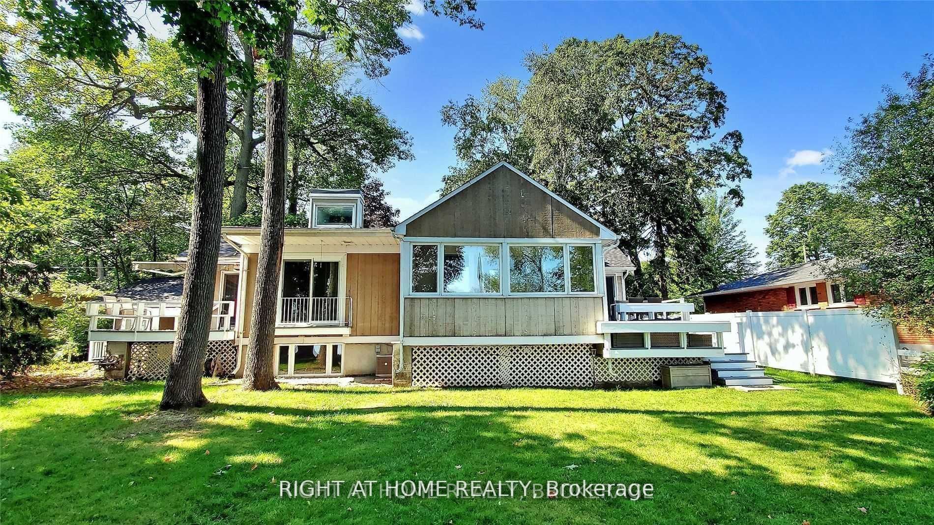 743 Broadview Ave