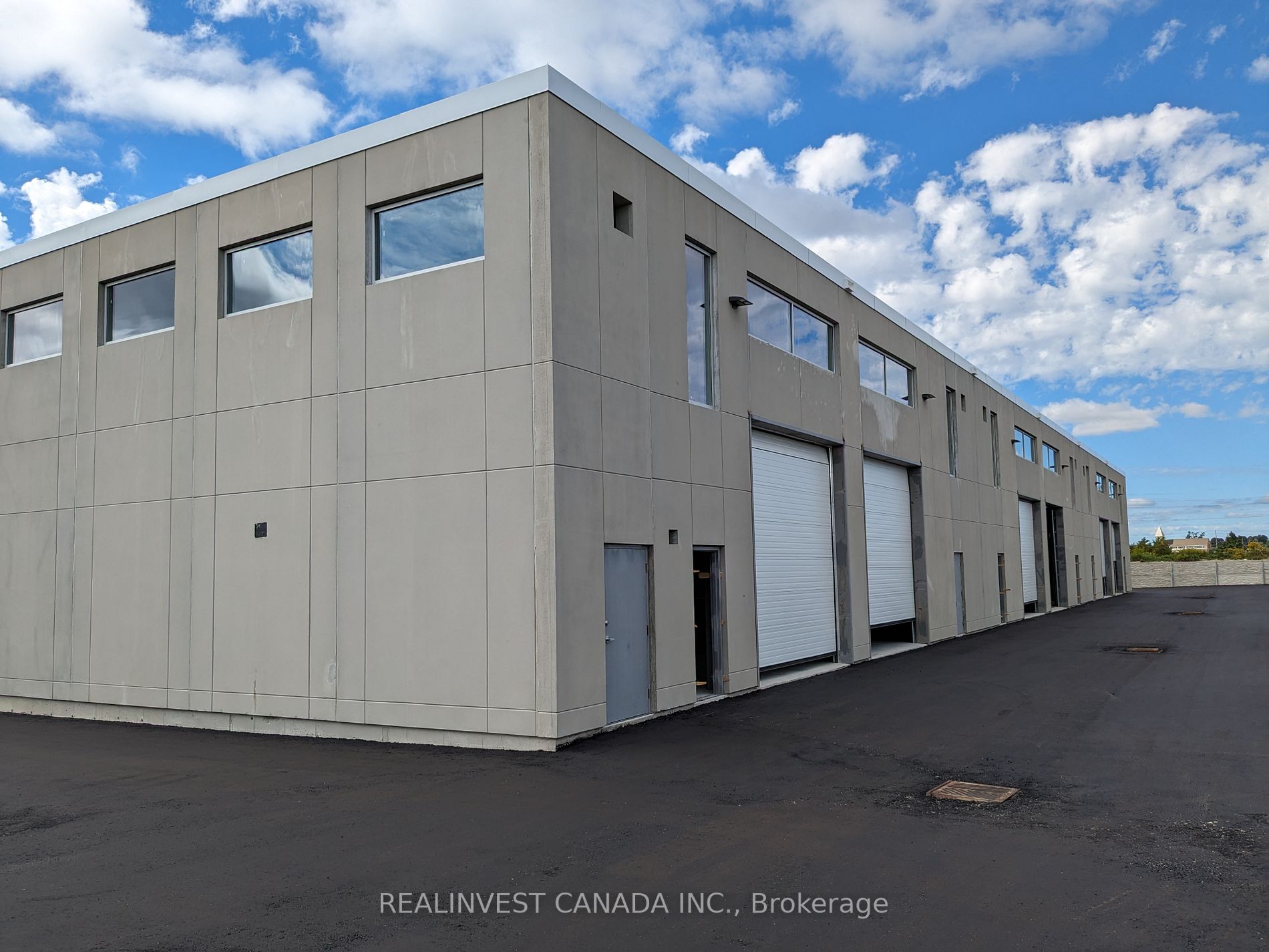 251 King St, #4