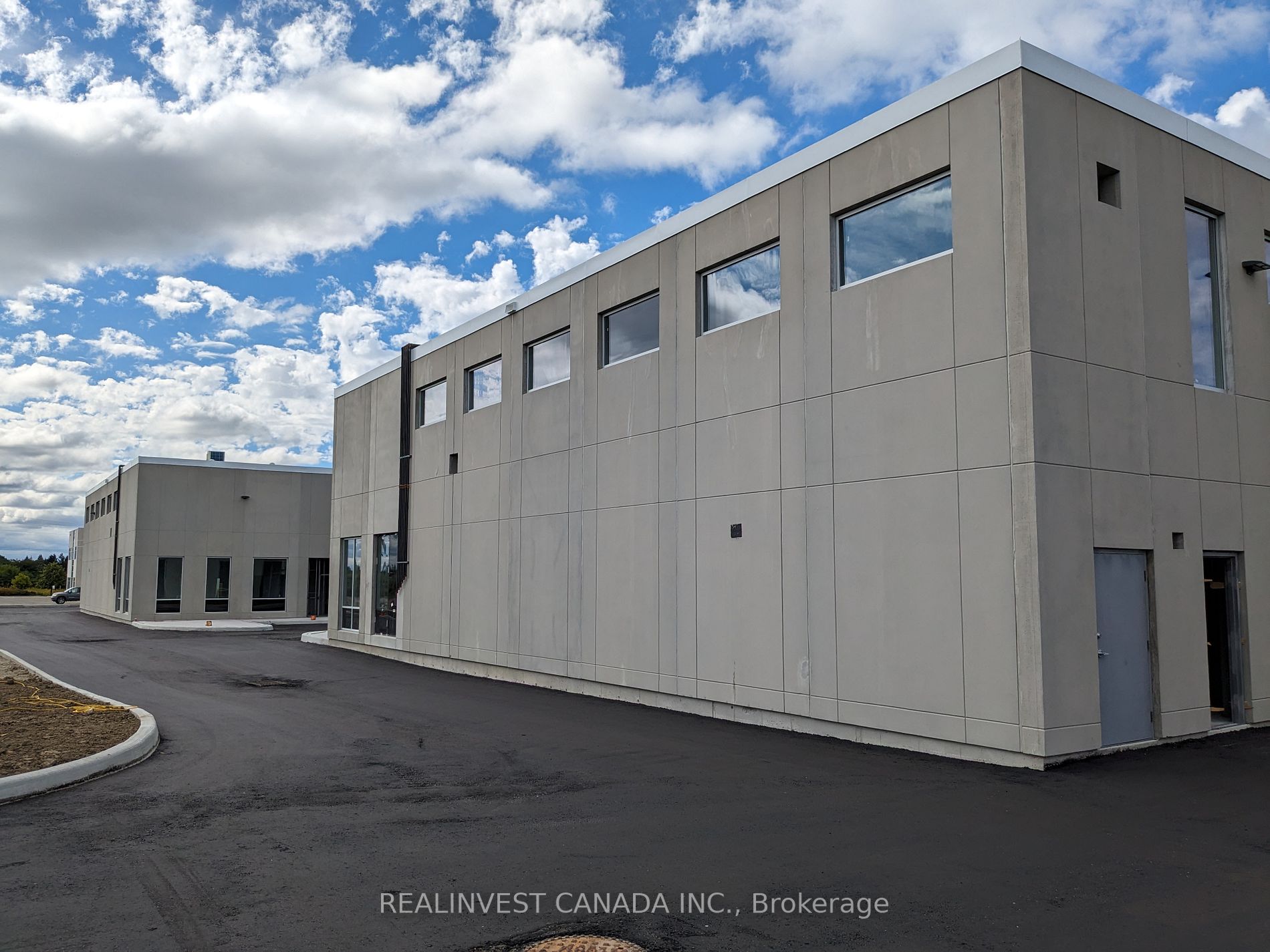 251 King St, #6