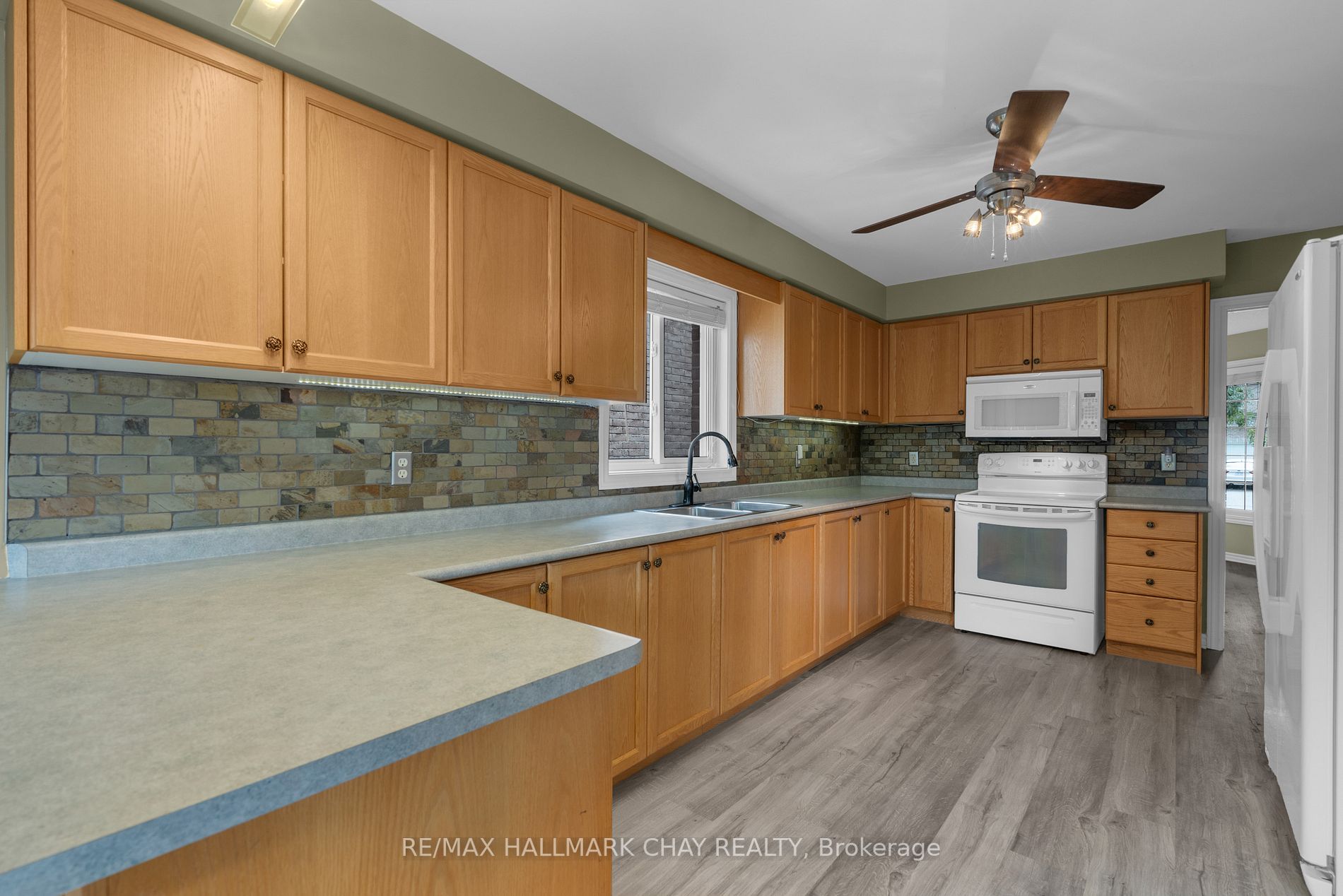 28 Dunnett Dr