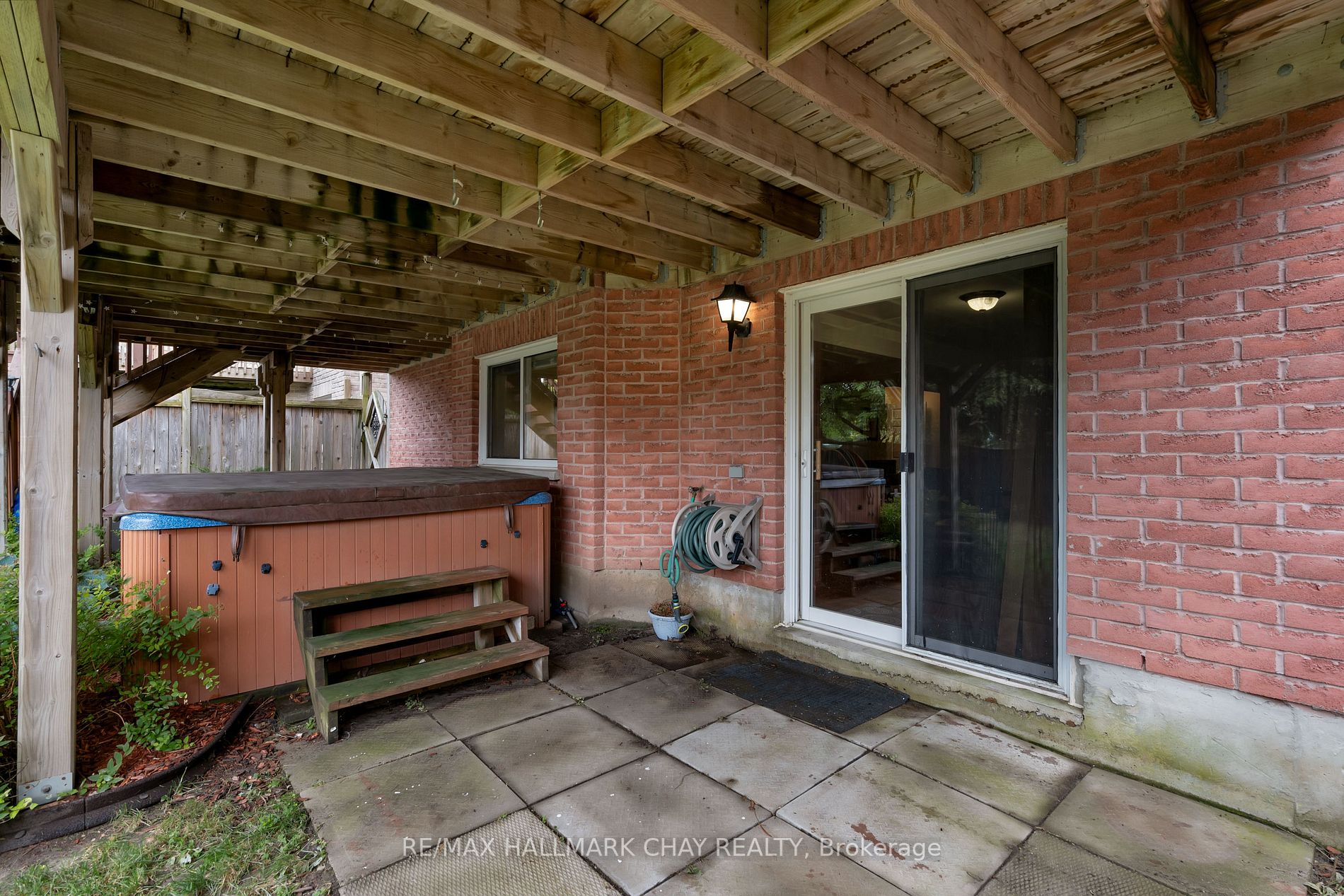 28 Dunnett Dr