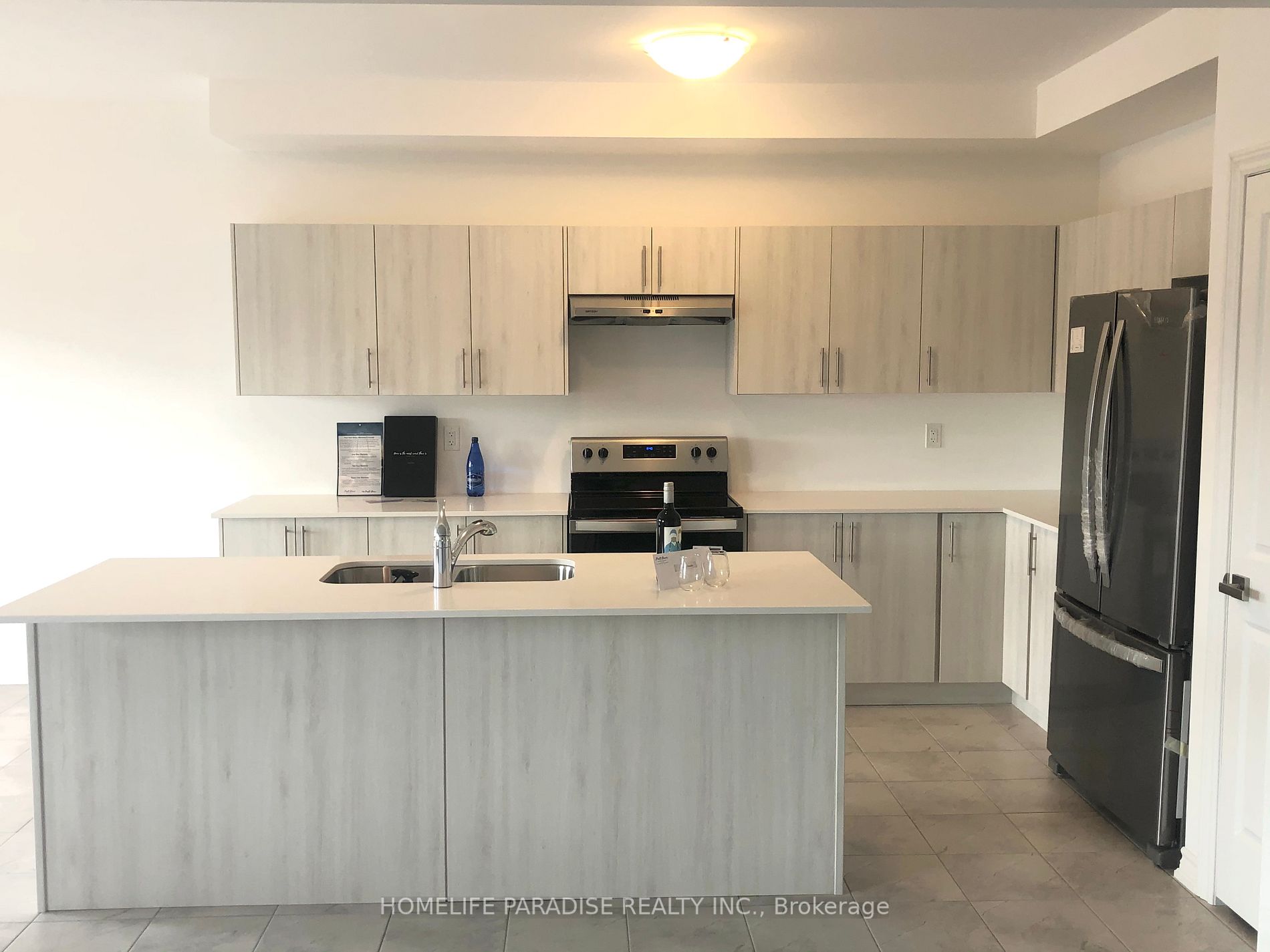 15 Harvest Cres