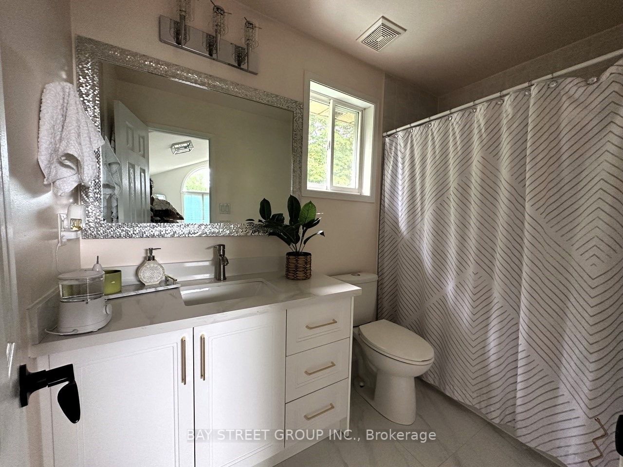 28 Holly Meadow Rd S