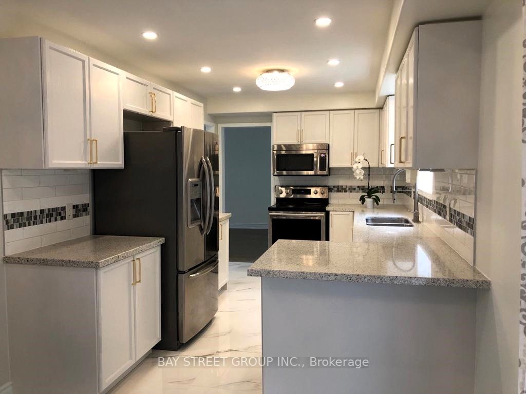28 Holly Meadow Rd S