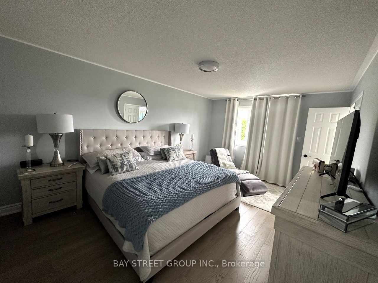 28 Holly Meadow Rd S