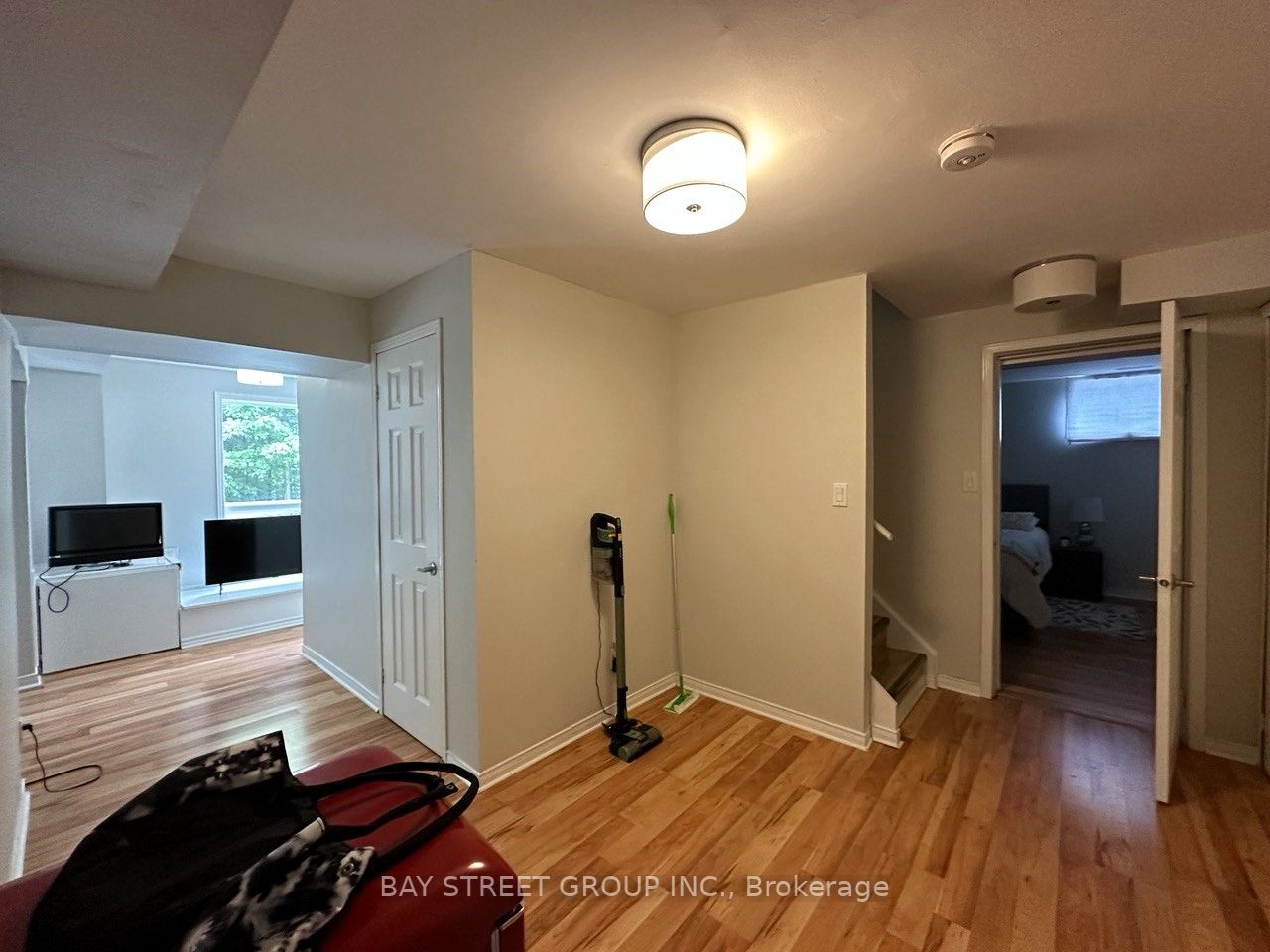 28 Holly Meadow Rd S