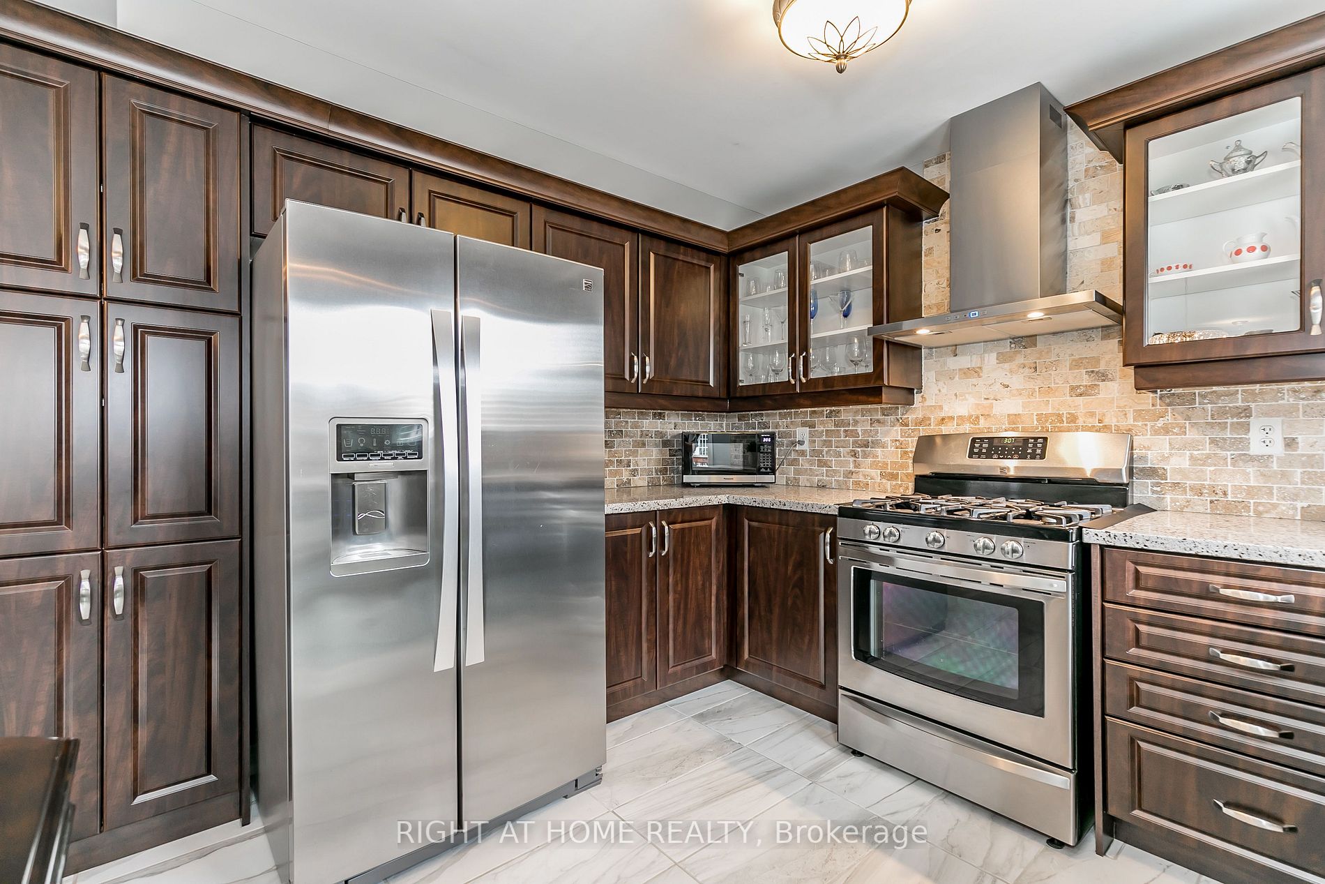 41 Brookwood Dr