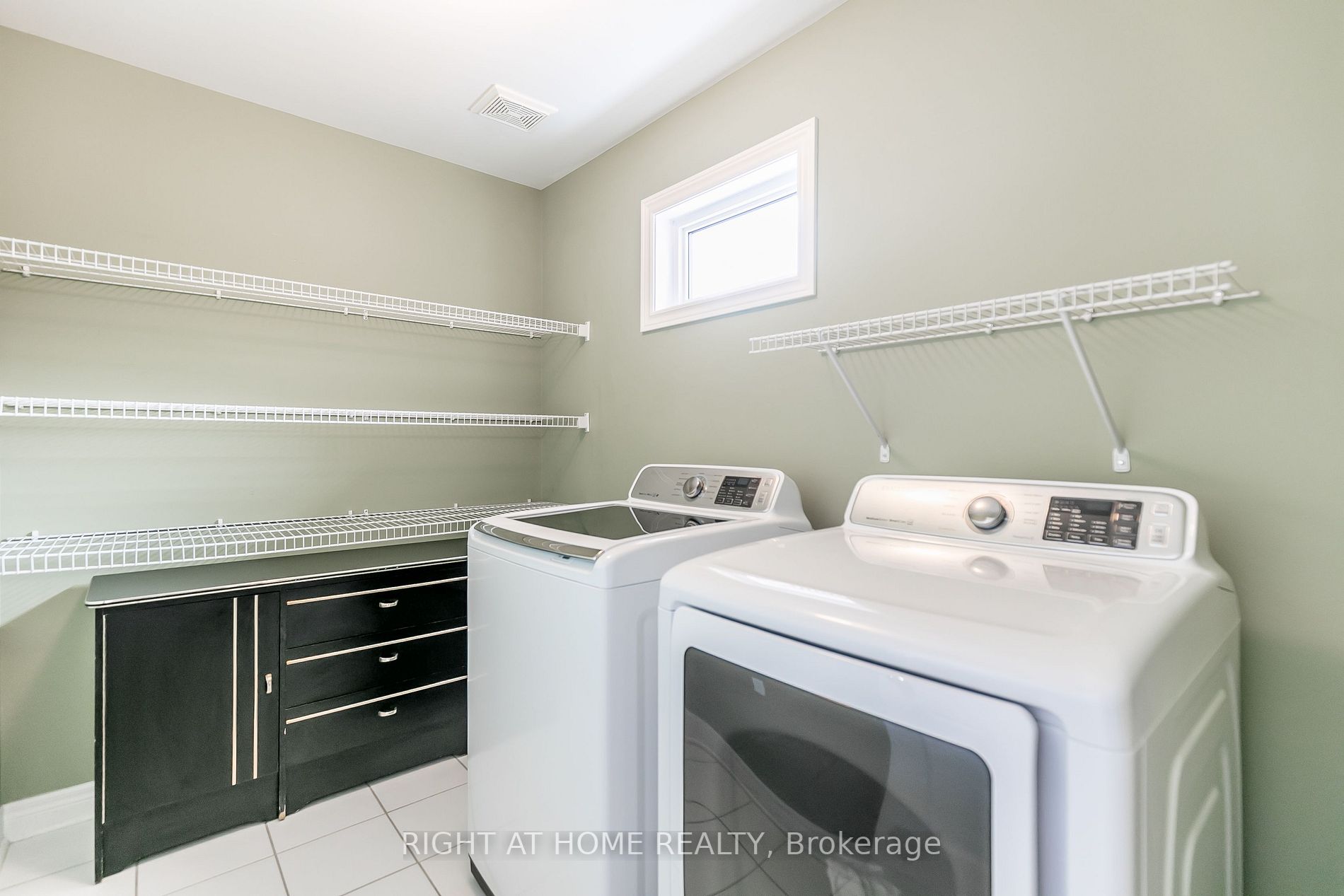 41 Brookwood Dr