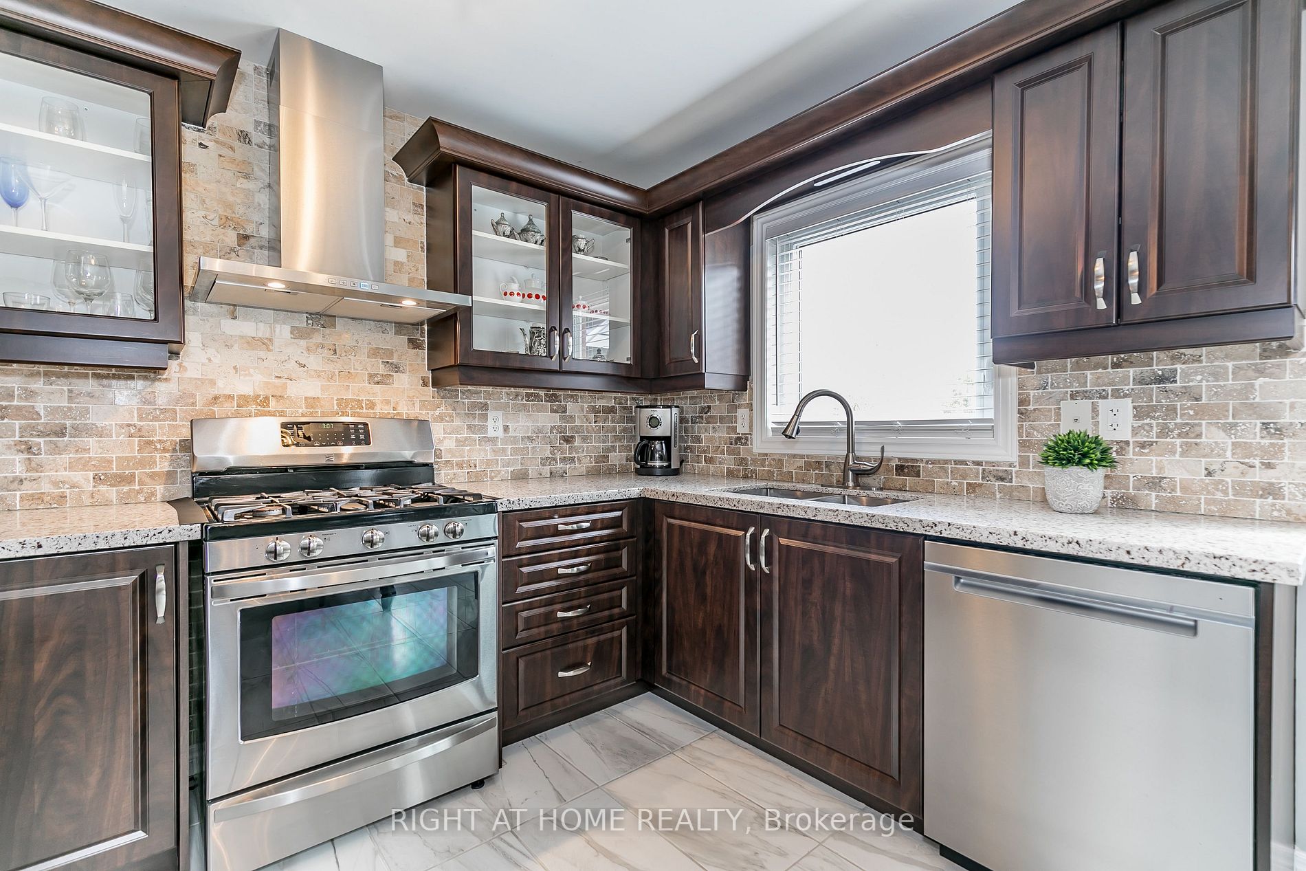 41 Brookwood Dr