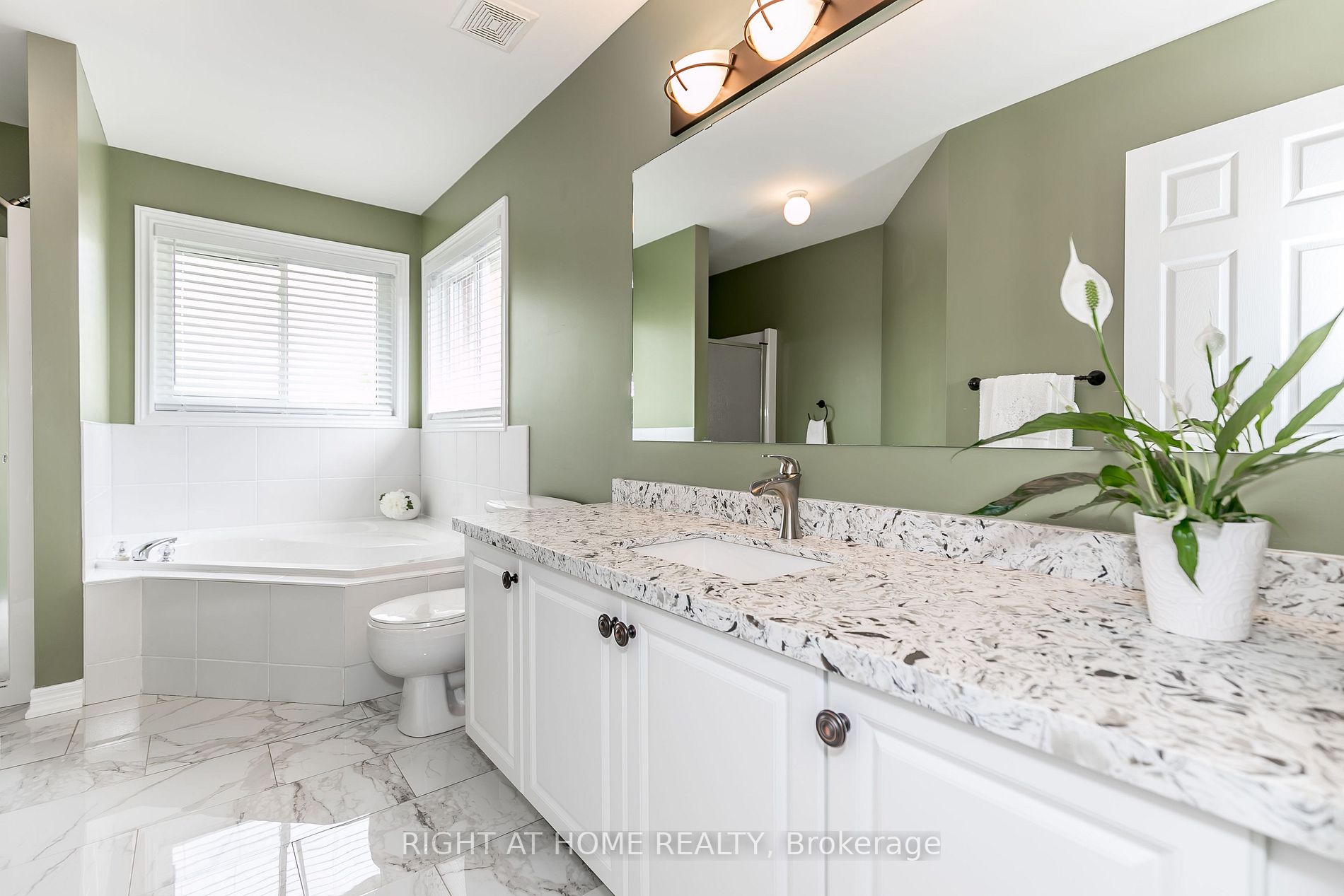 41 Brookwood Dr