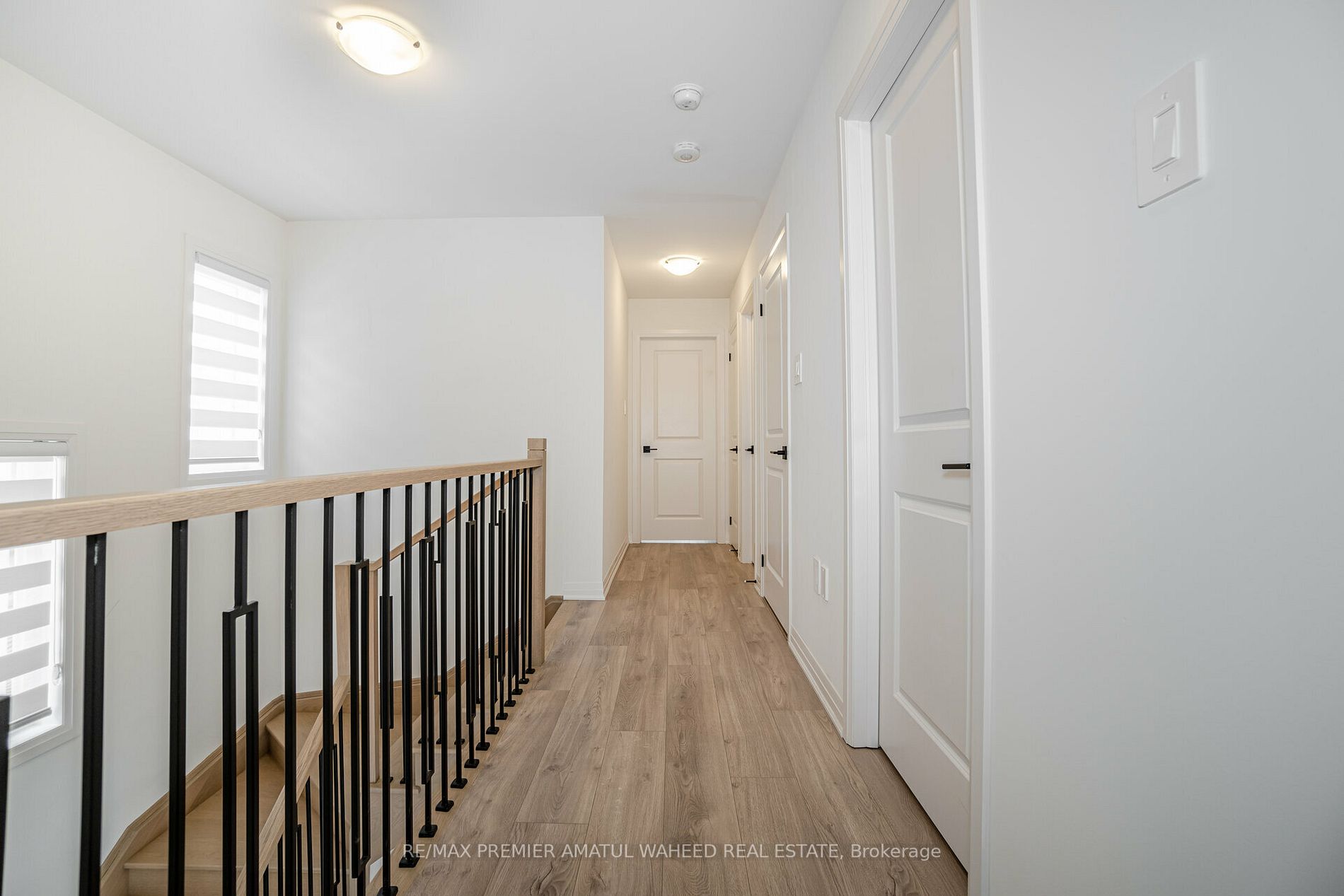 32 Copperhill Hts S