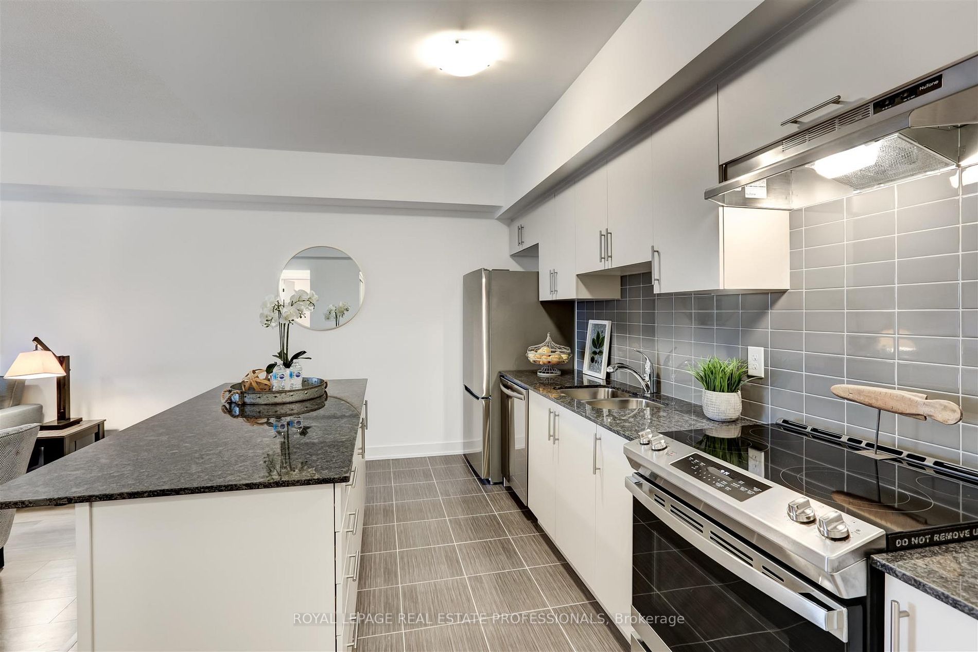 5 Chef Lane, #303
