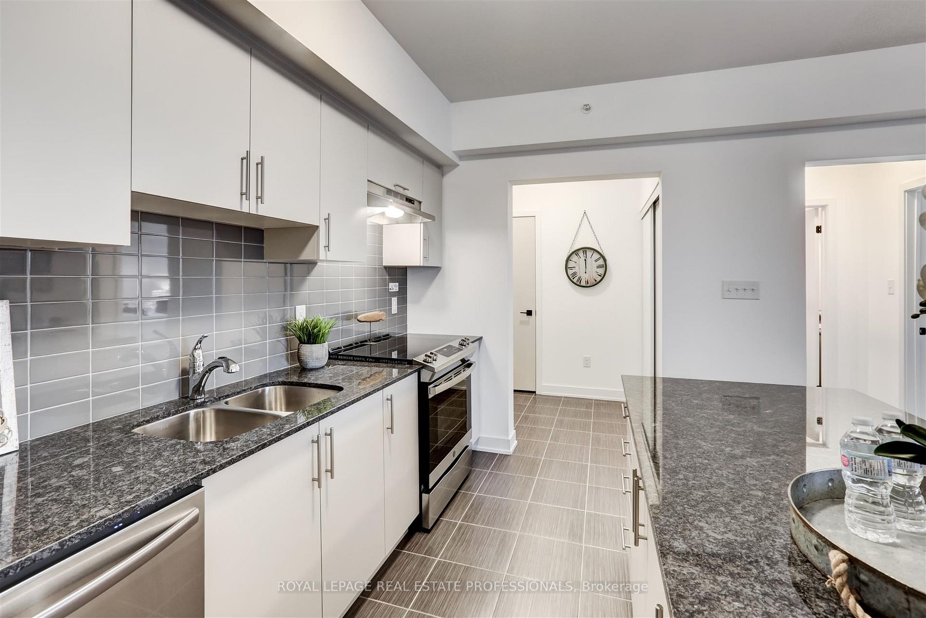 5 Chef Lane, #303