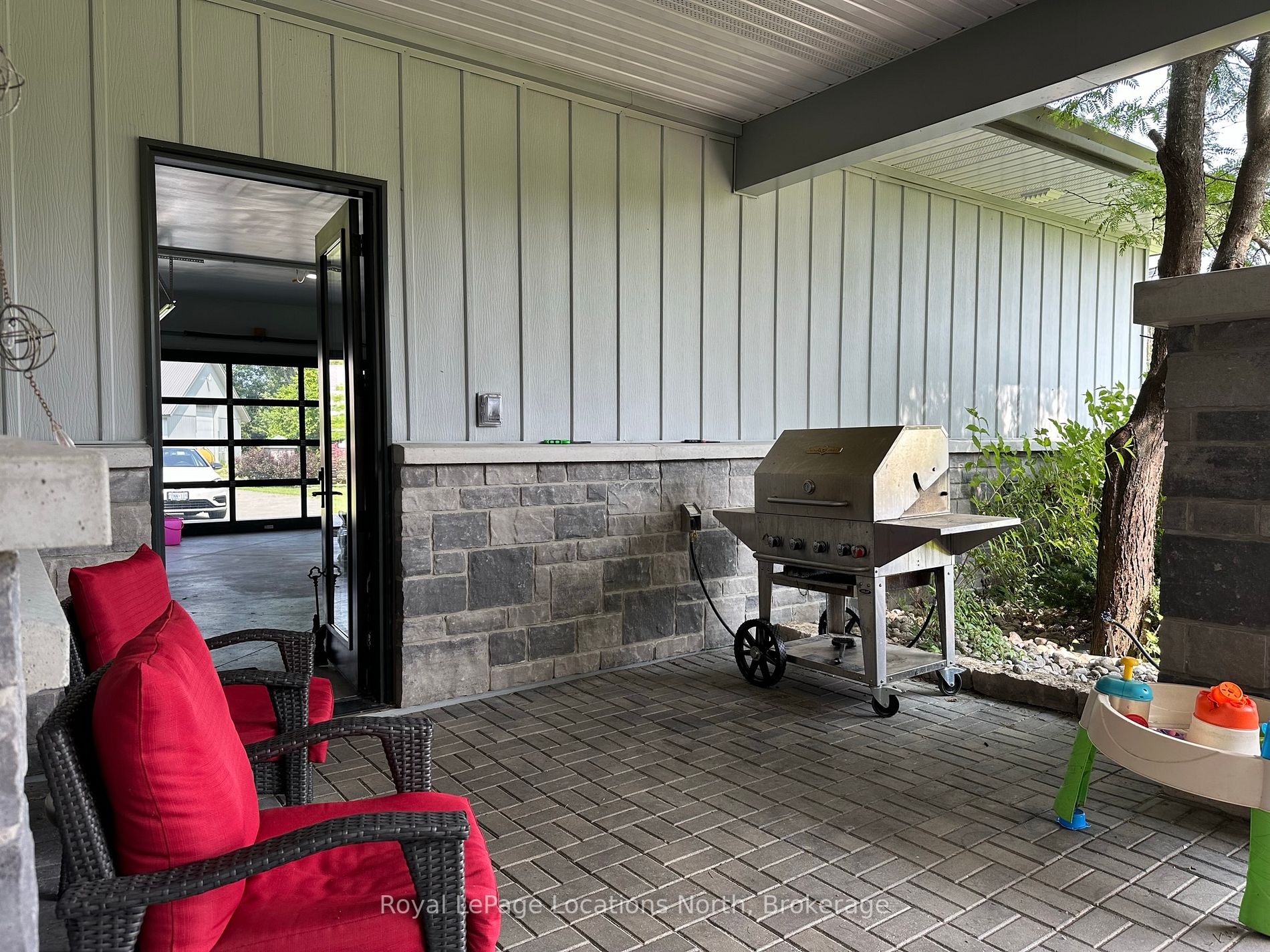 2263 Concession 6 North