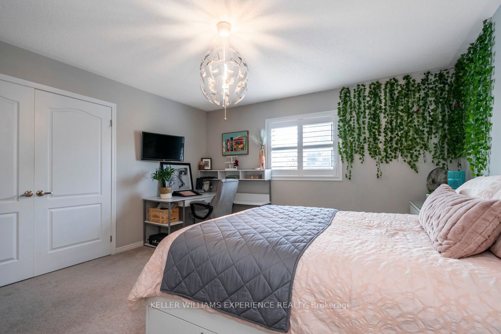 Listing S6818670 - Large Photo # 29