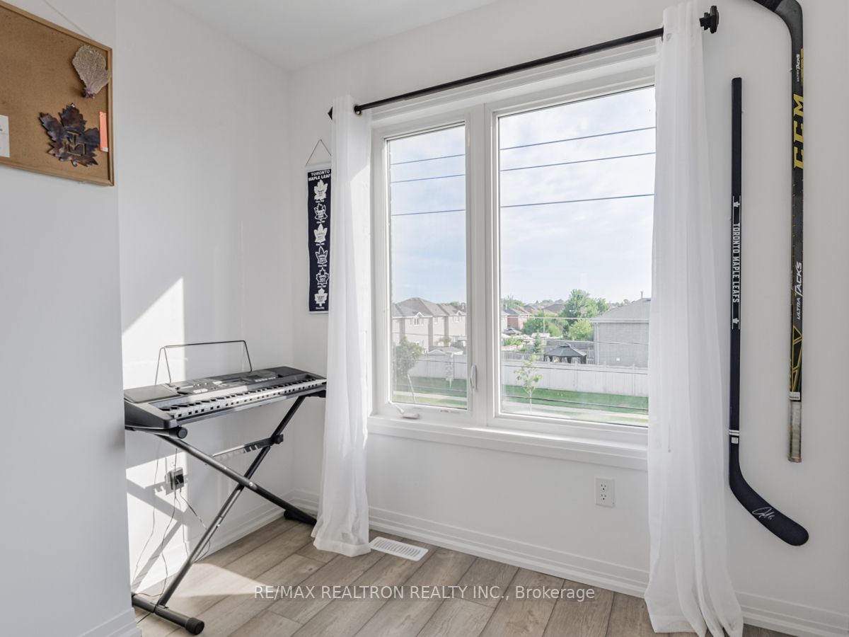 113 Fairlane Ave