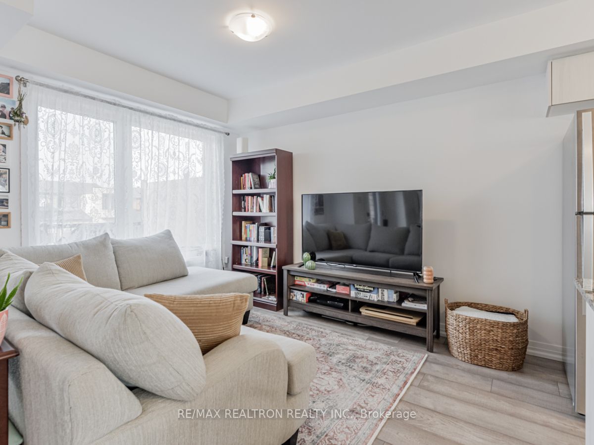 113 Fairlane Ave