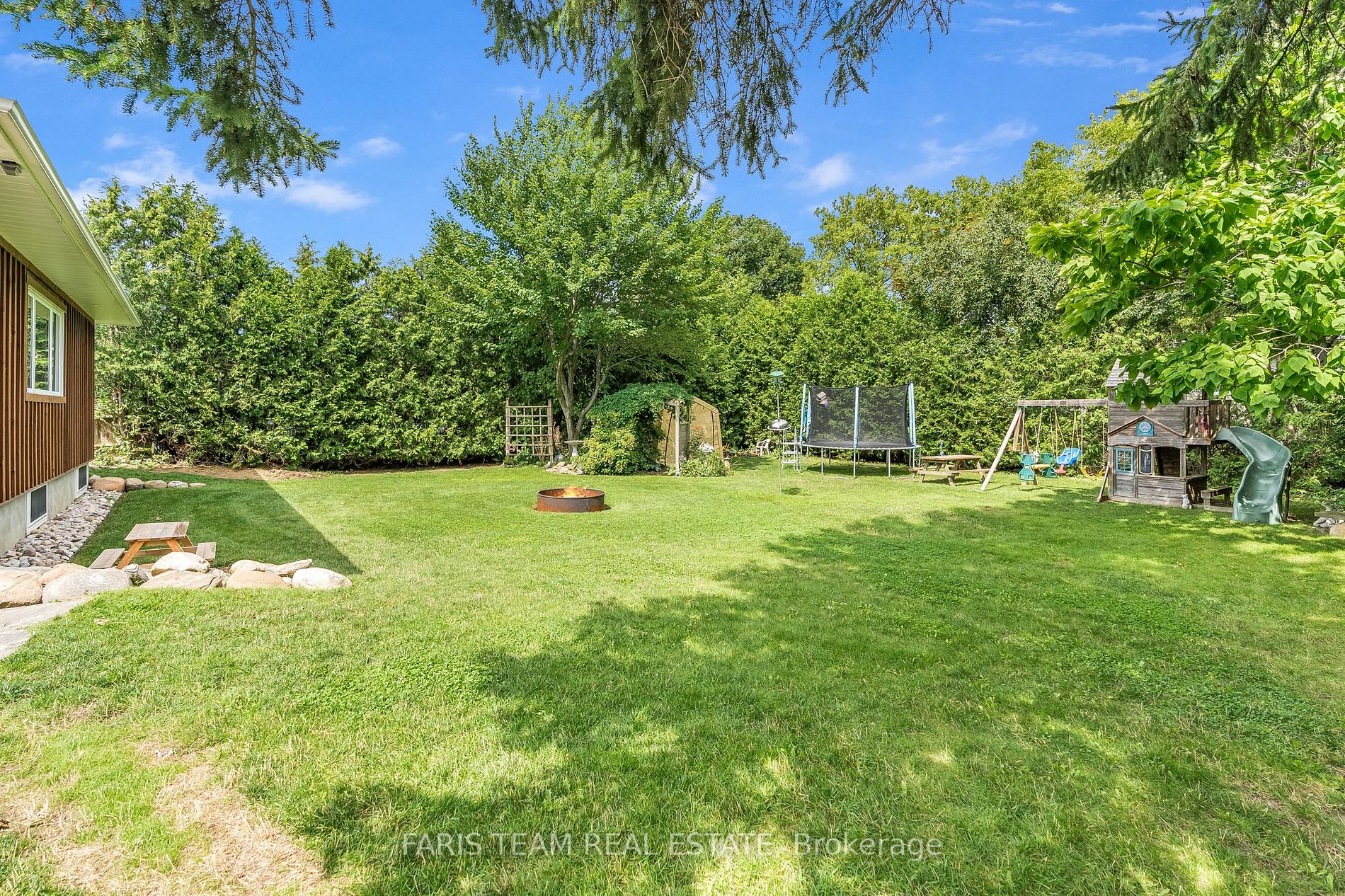 105 Bayview Dr