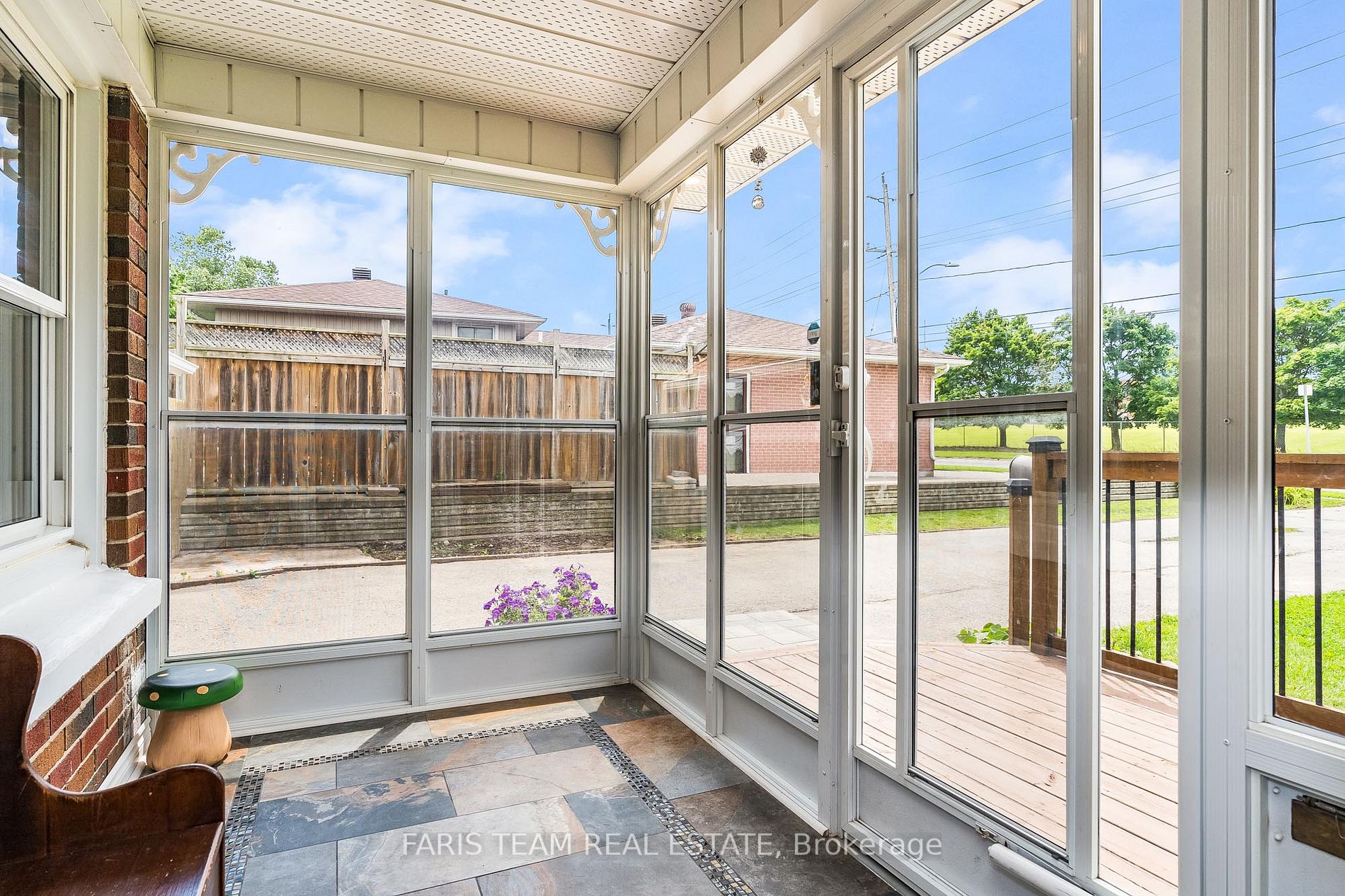 105 Bayview Dr