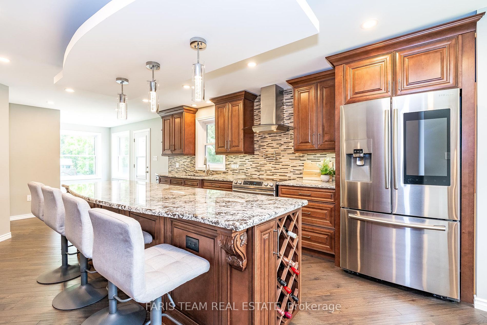 105 Bayview Dr