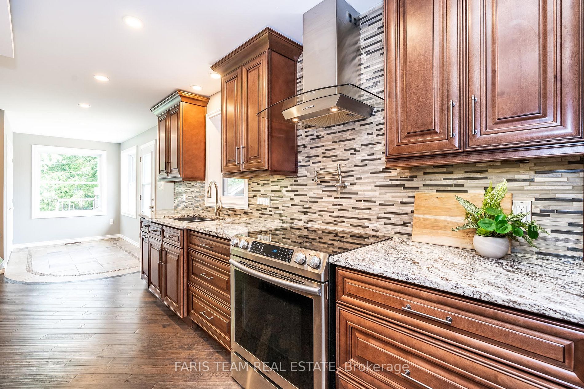 105 Bayview Dr