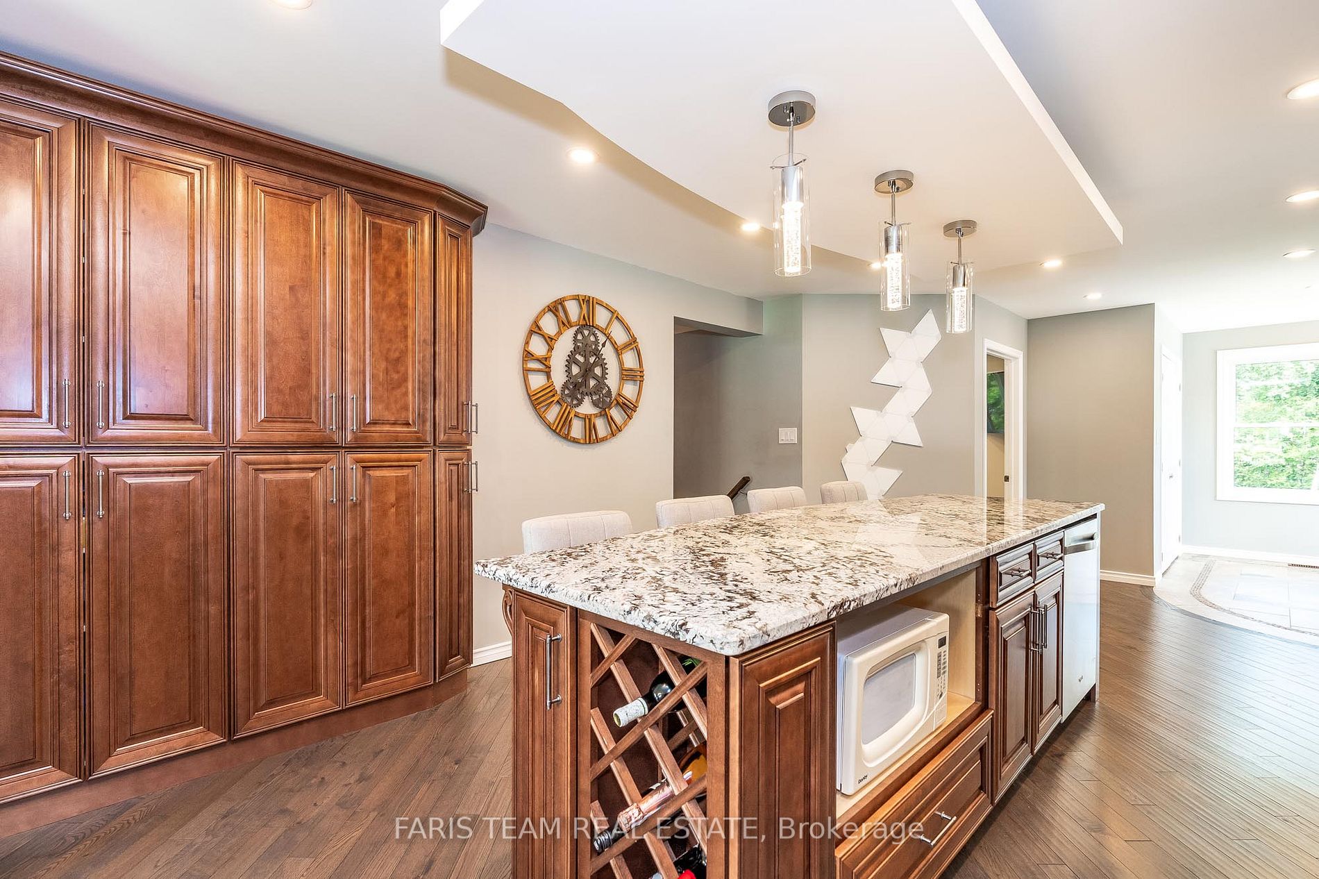 105 Bayview Dr
