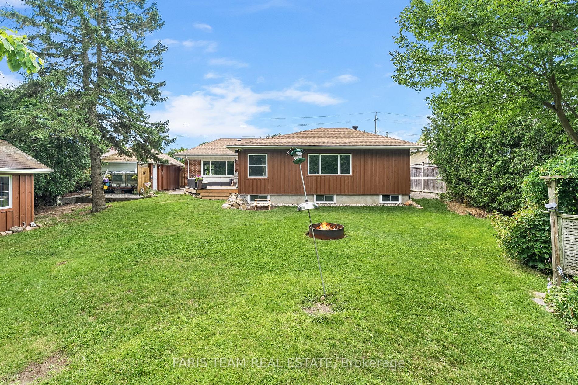 105 Bayview Dr