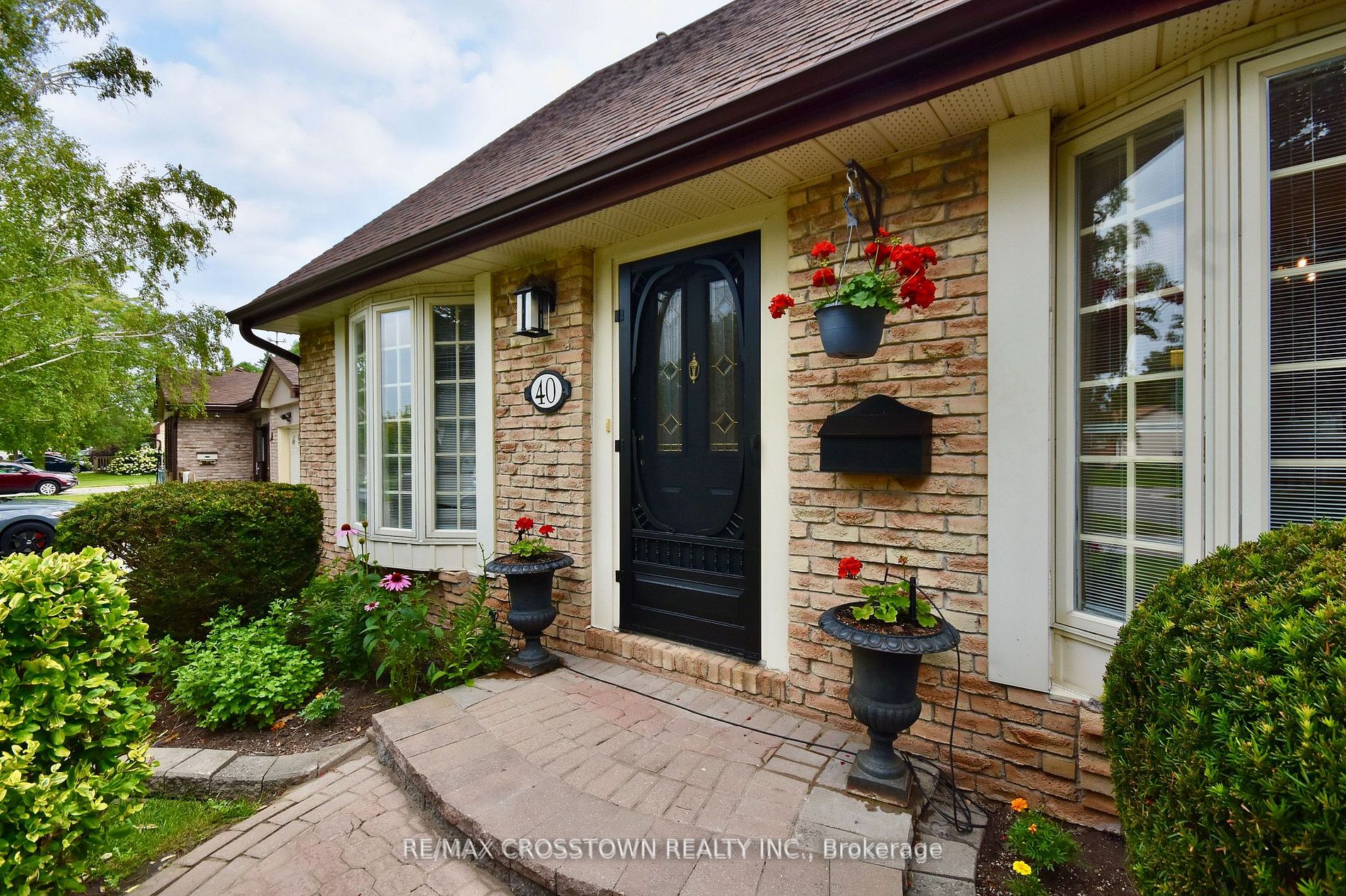 40 Oren Blvd
