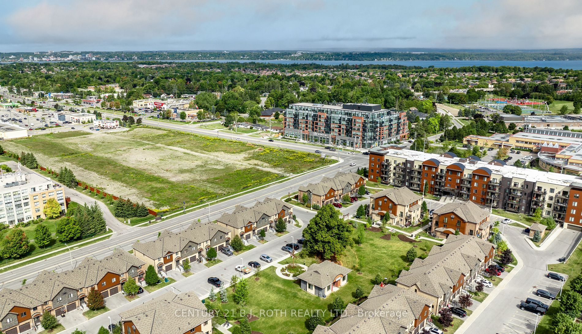 39 Madelaine Dr, #2