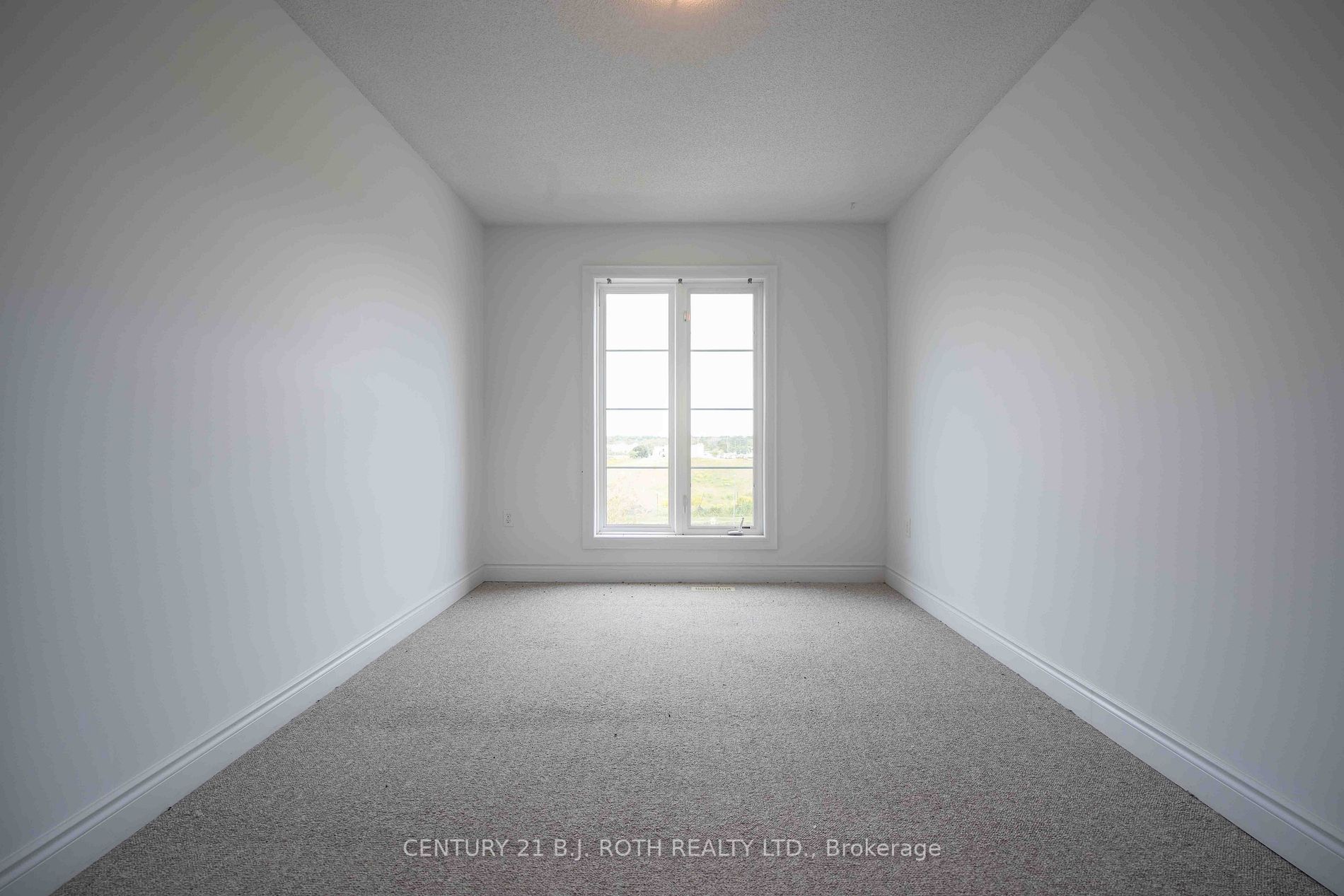 39 Madelaine Dr, #2