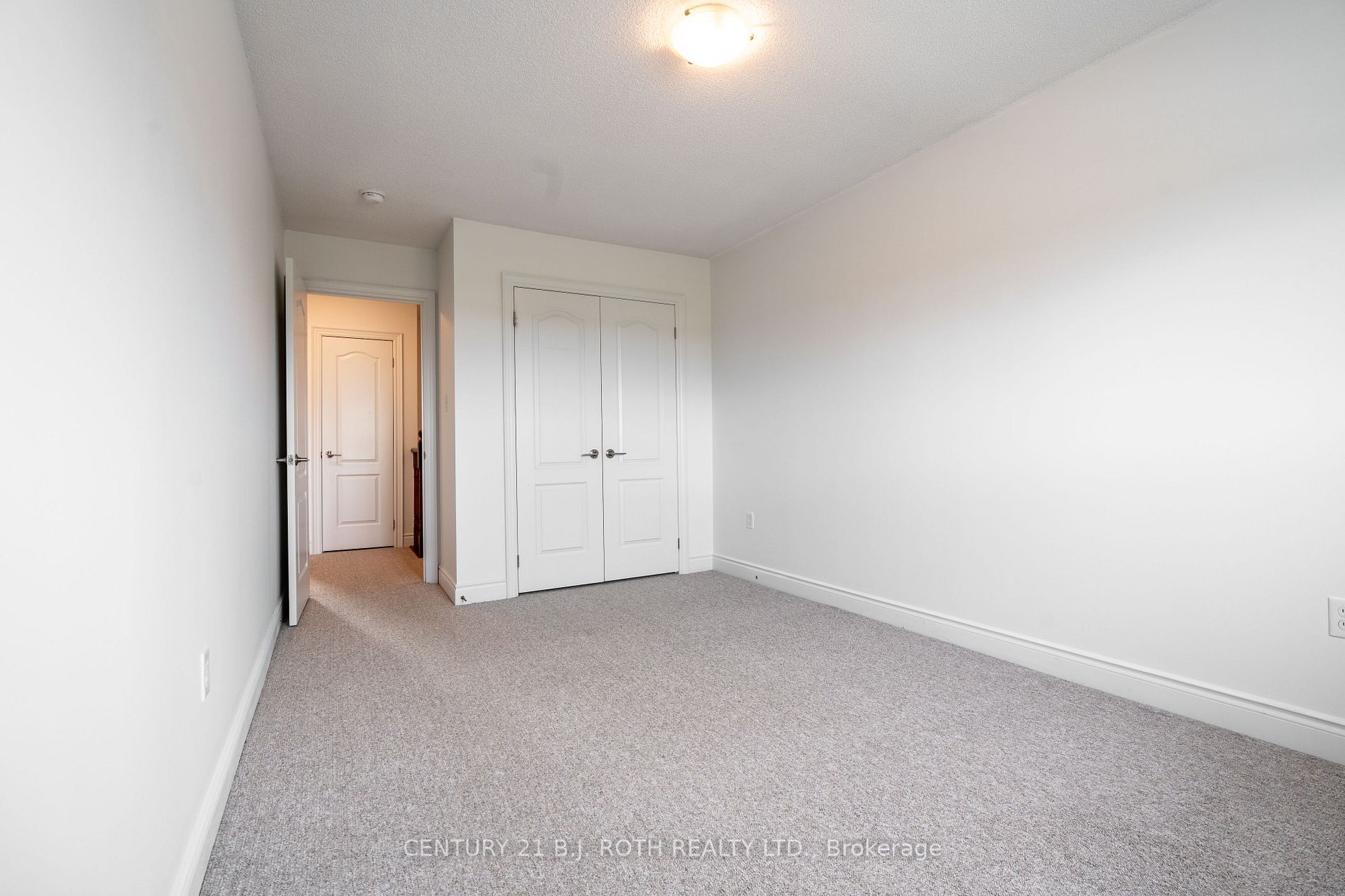 39 Madelaine Dr, #2