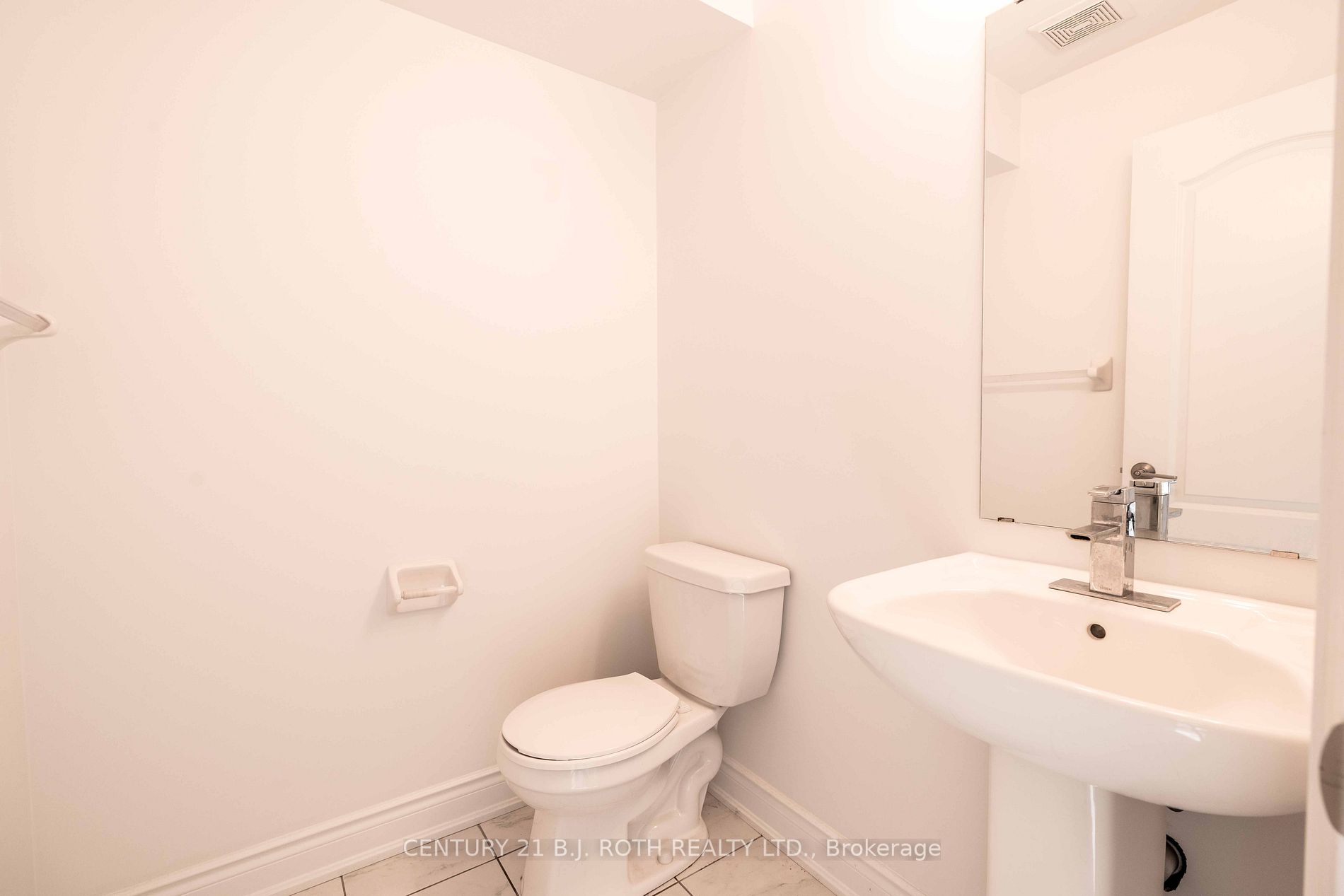 39 Madelaine Dr, #2