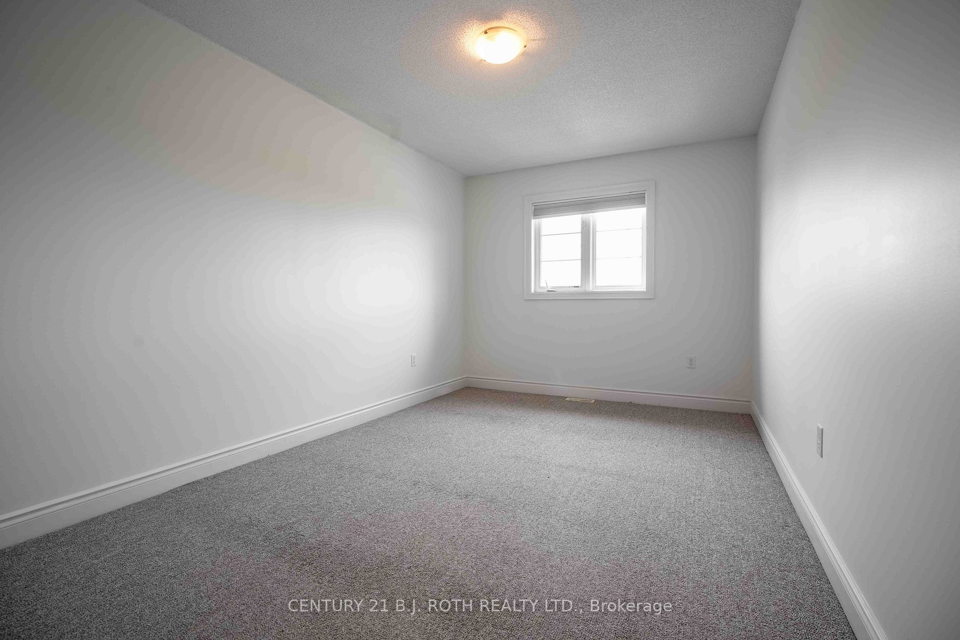 39 Madelaine Dr, #2