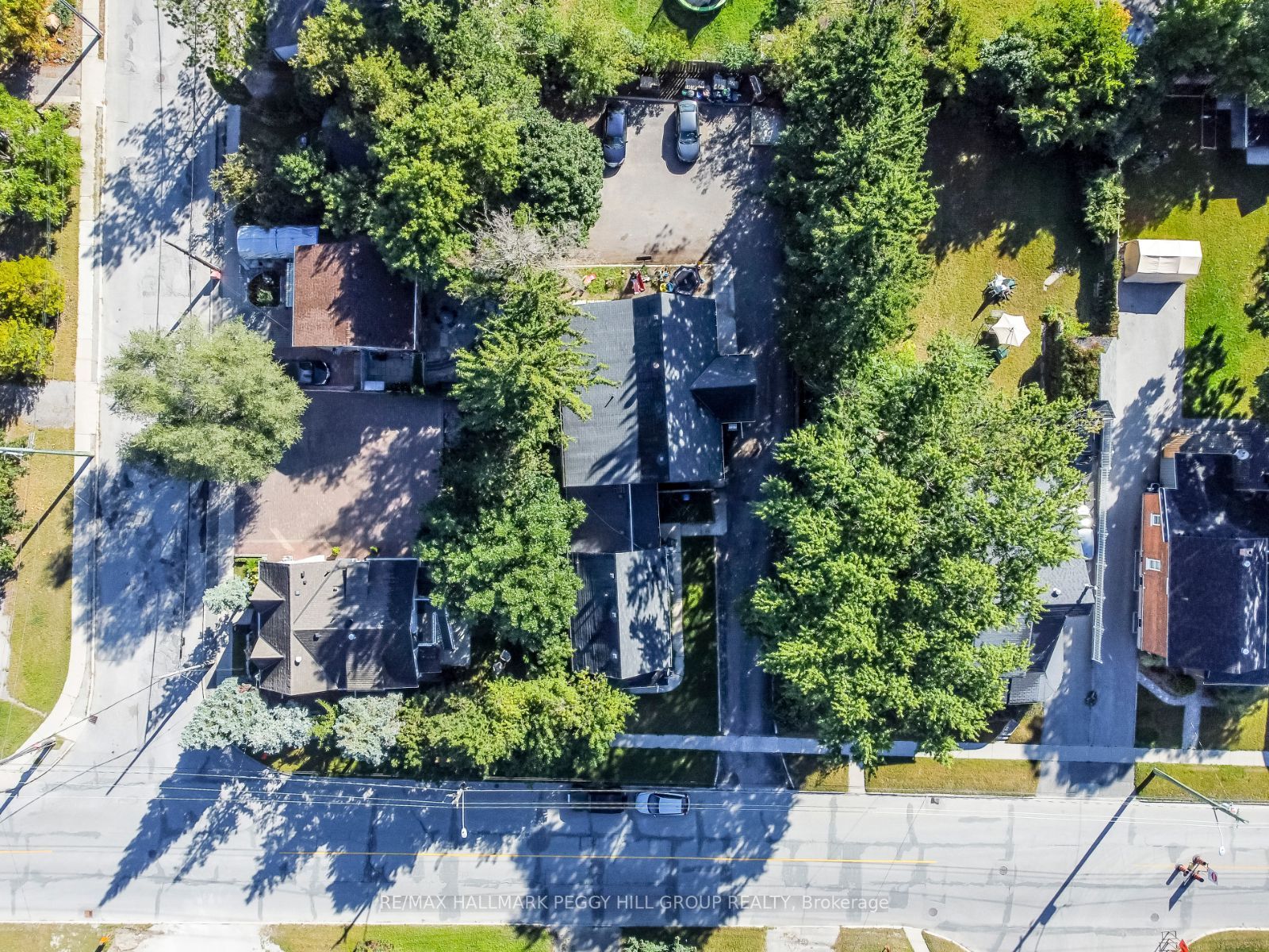 81 Innisfil St