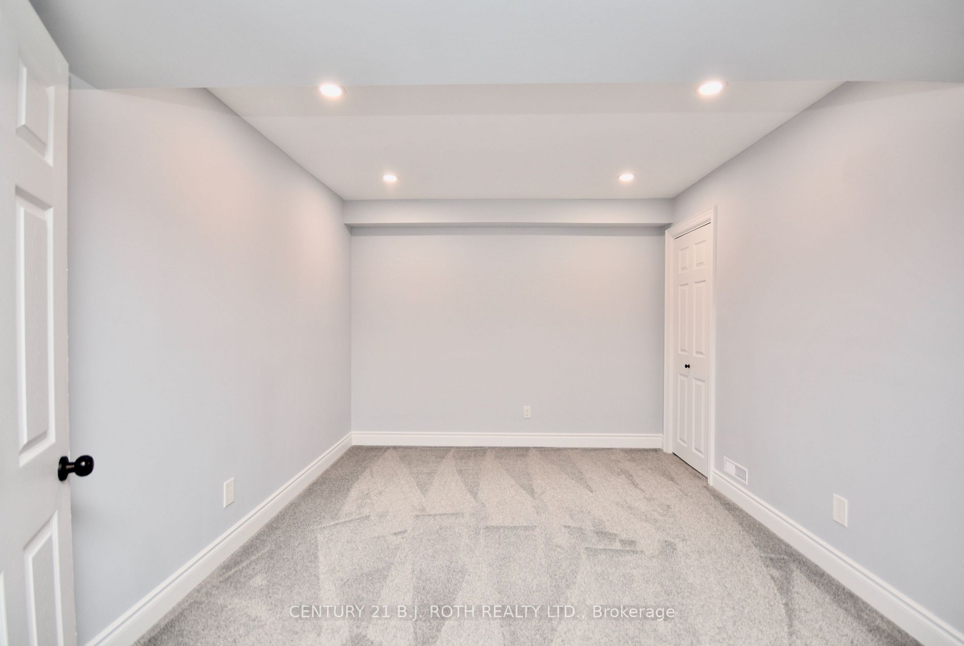 33 Commonwealth Rd