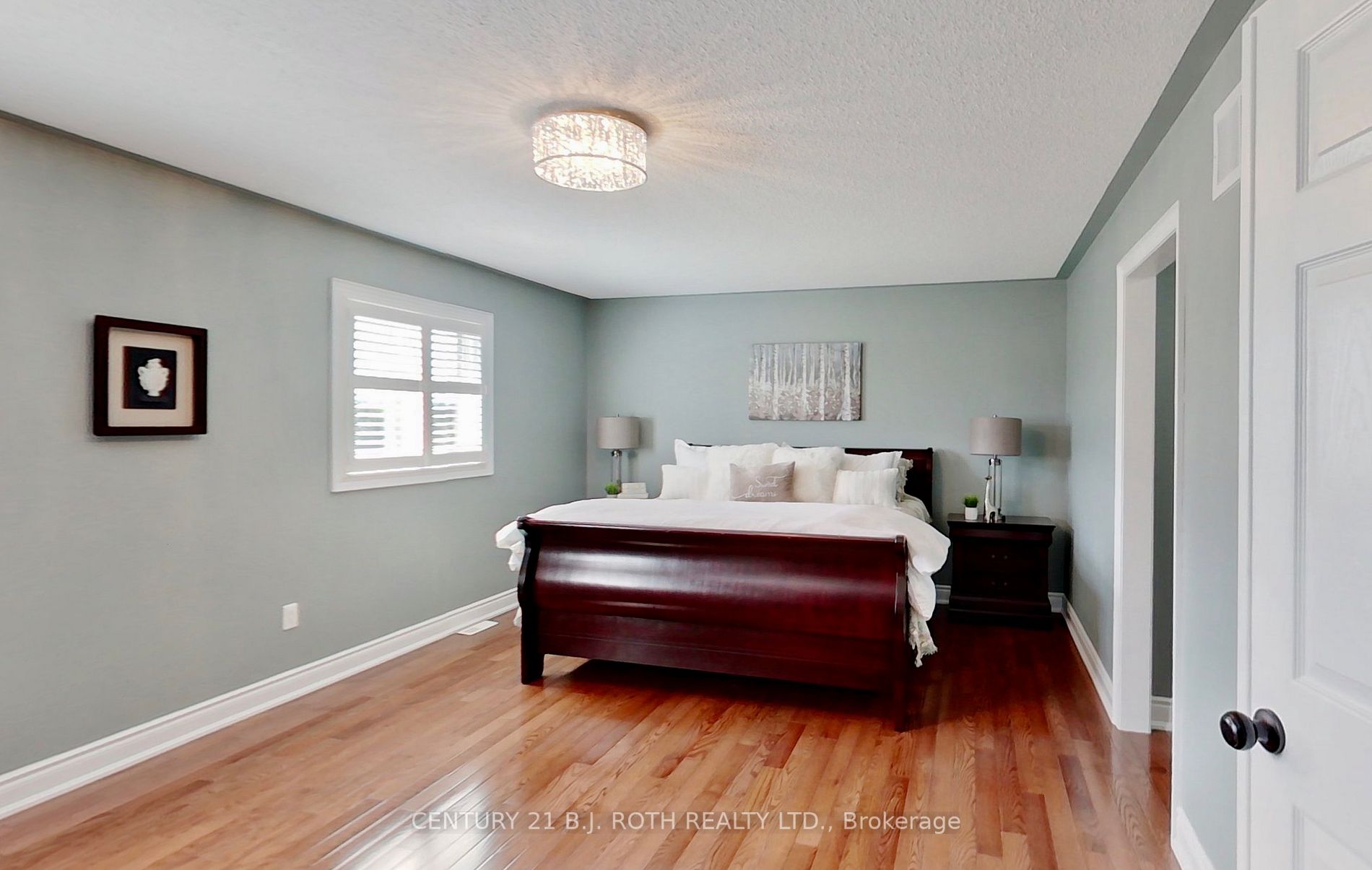 33 Commonwealth Rd