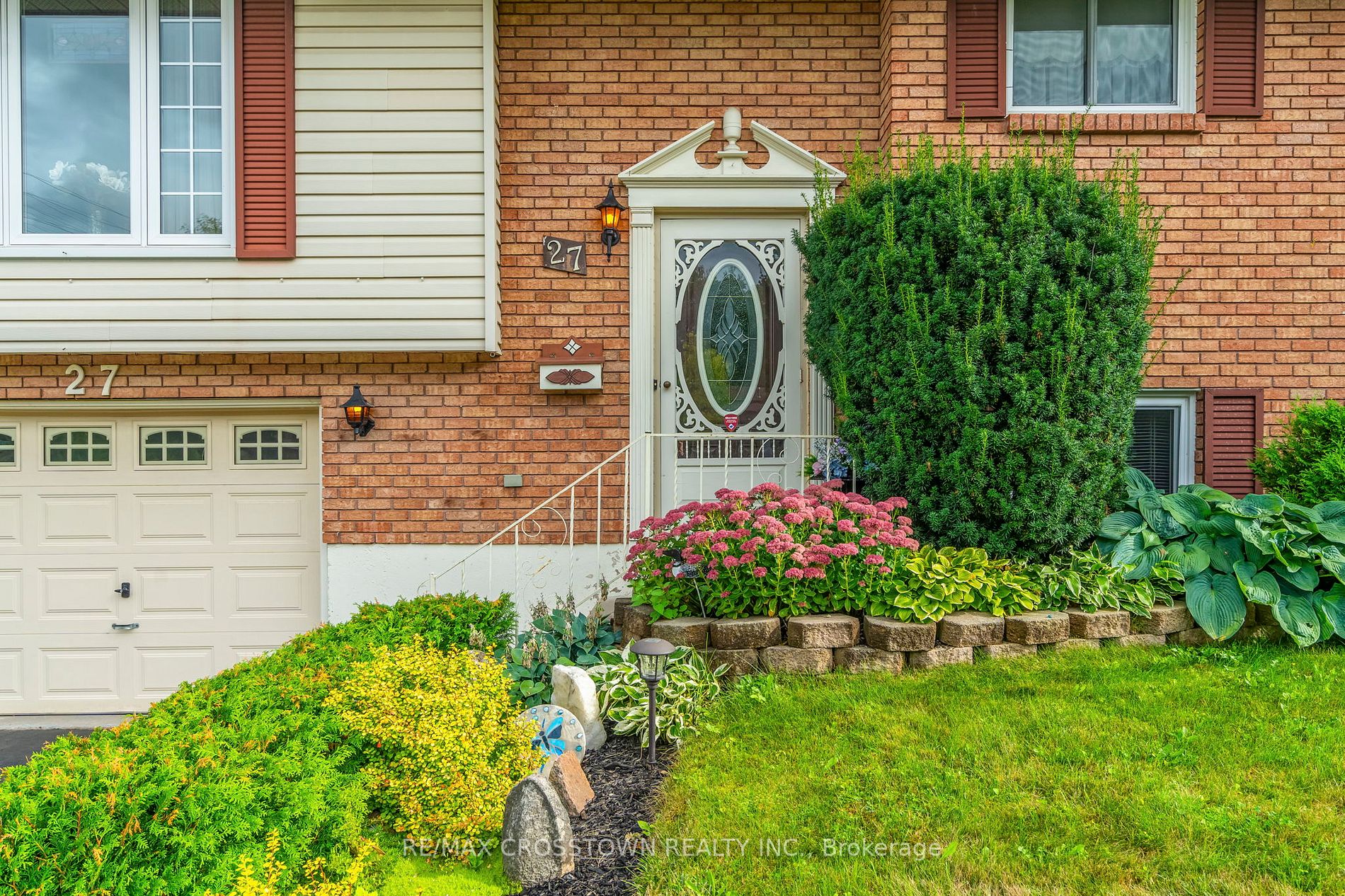 27 Janice Dr