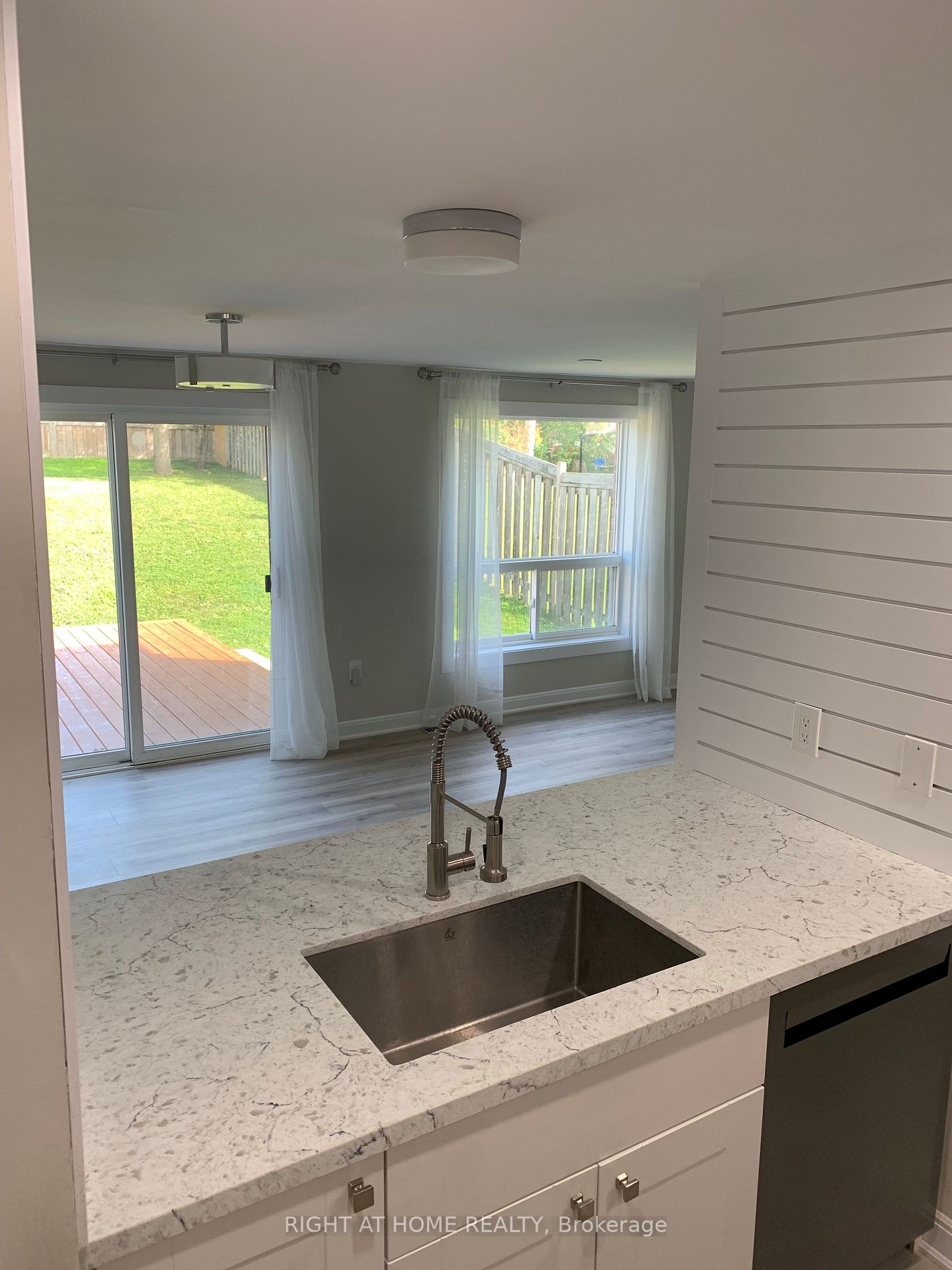 362 DUNSMORE Lane