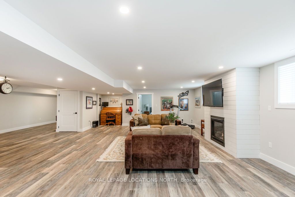 131 Glenlake Blvd