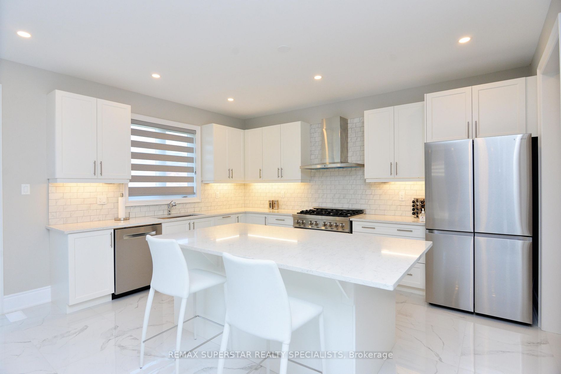 108 Rugman Cres
