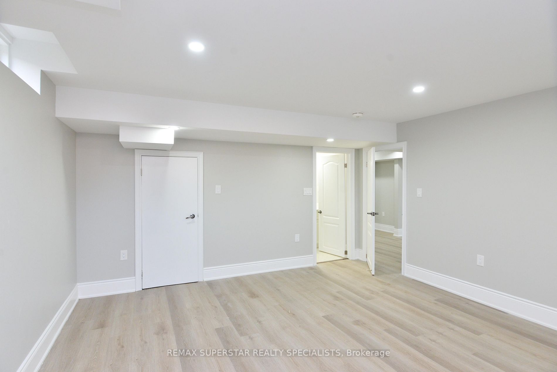 108 Rugman Cres