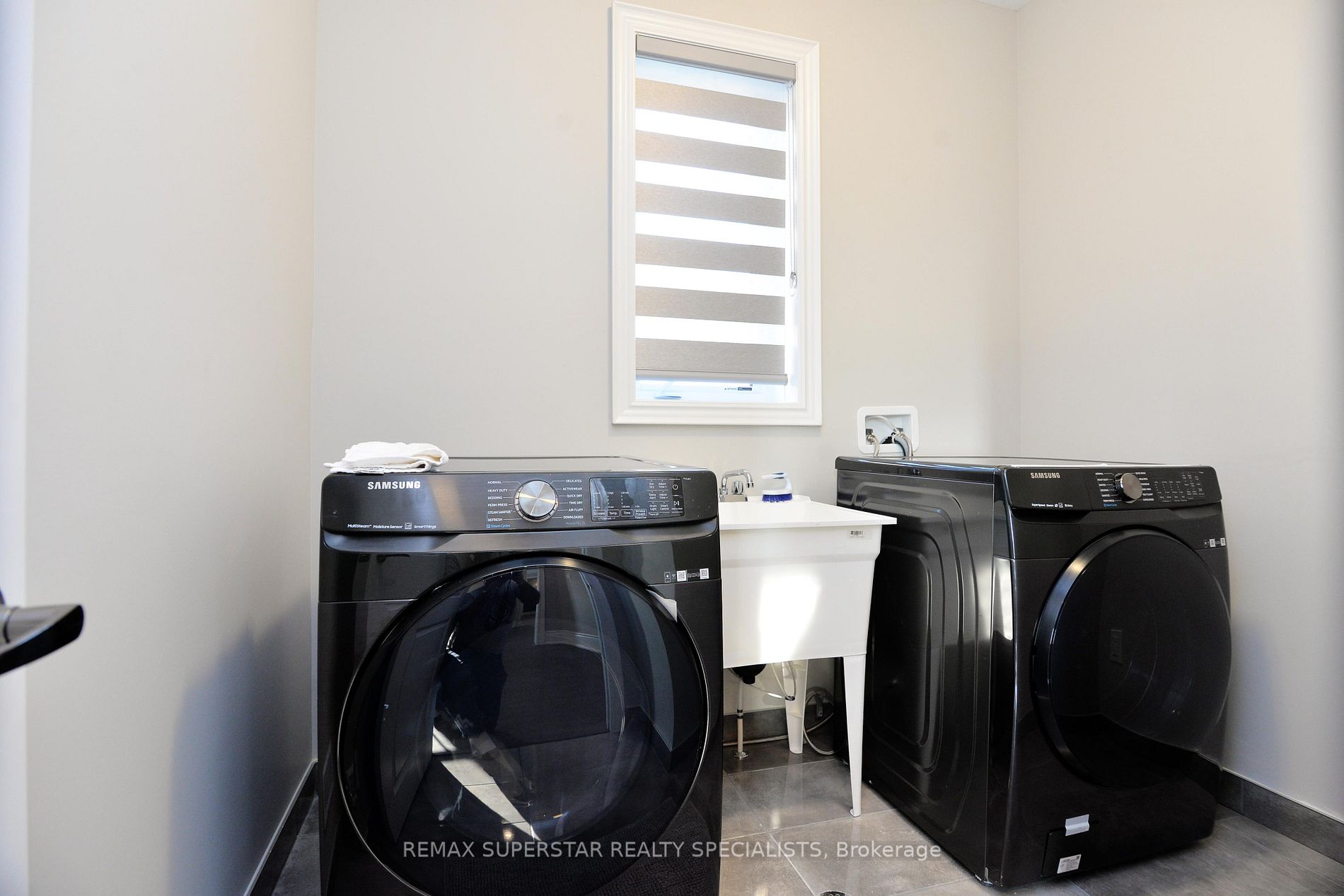 108 Rugman Cres