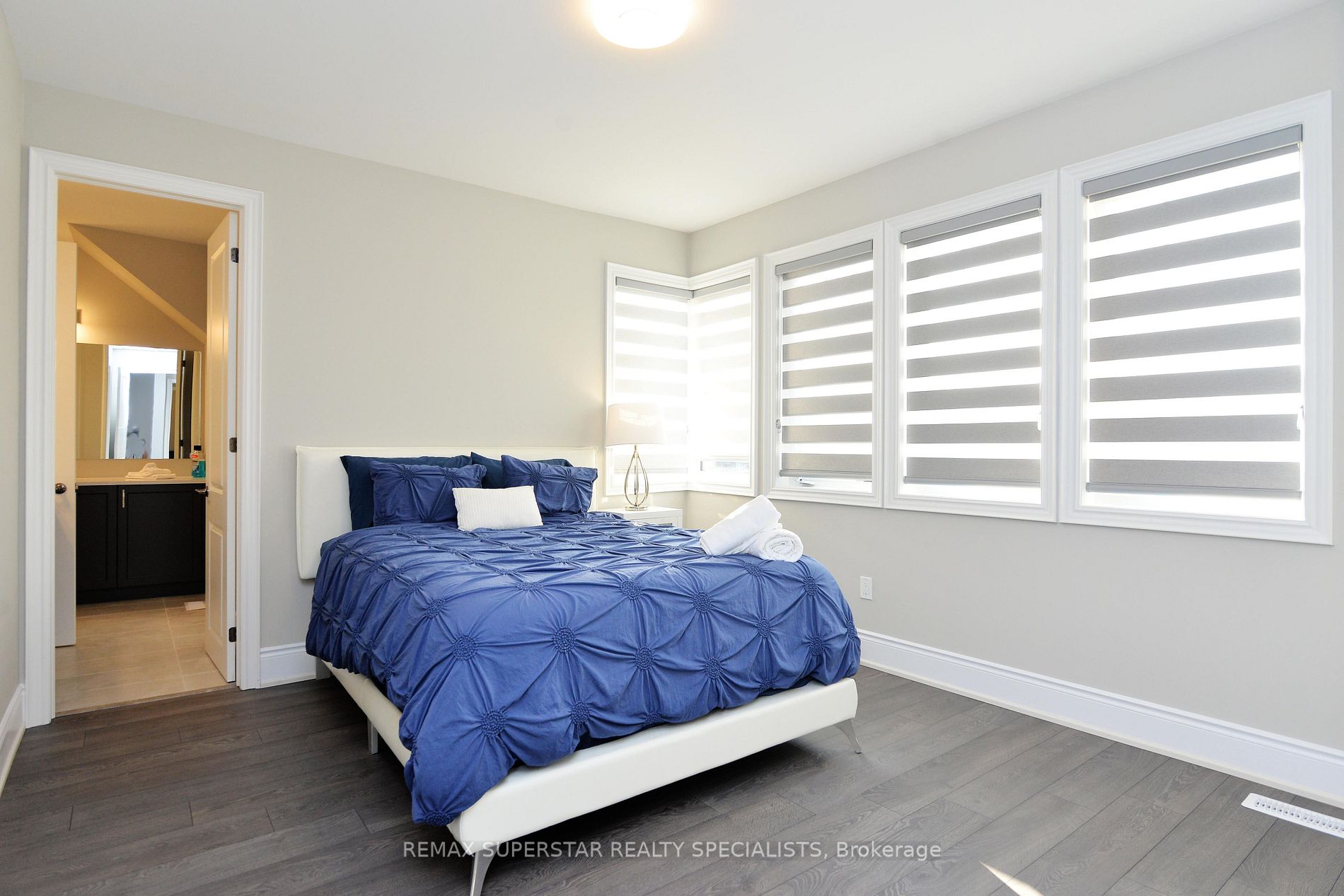 108 Rugman Cres