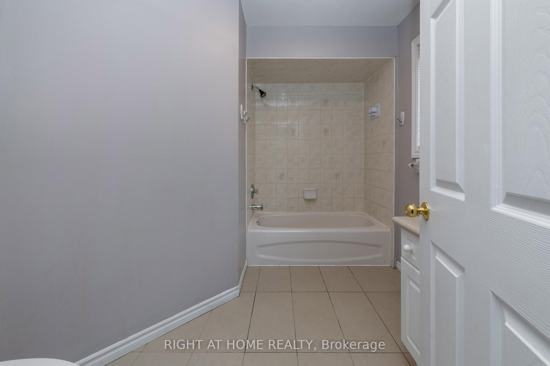 128 Madelaine Dr Drive